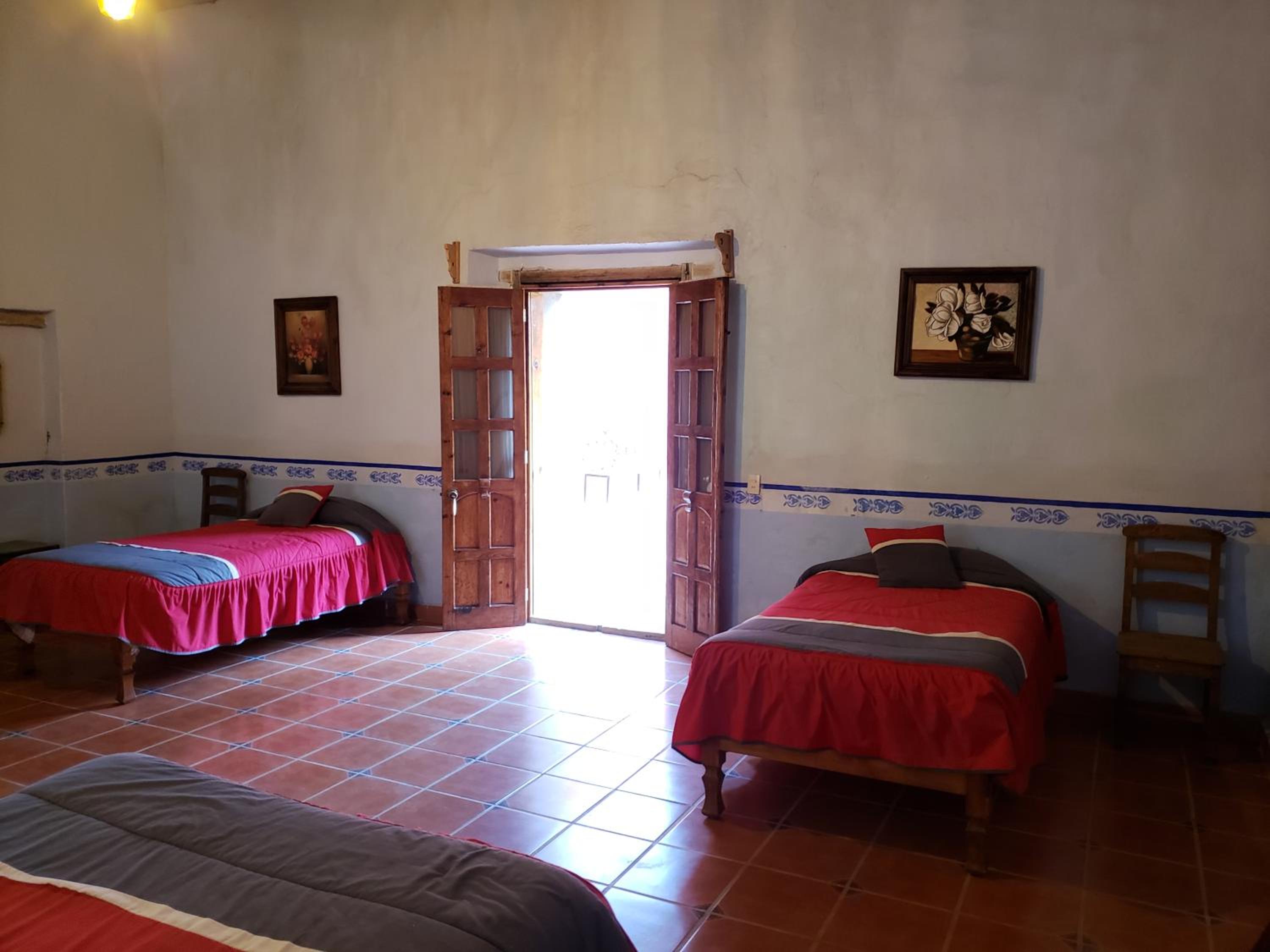 Quadruple Room with Garden View - Photo 2
