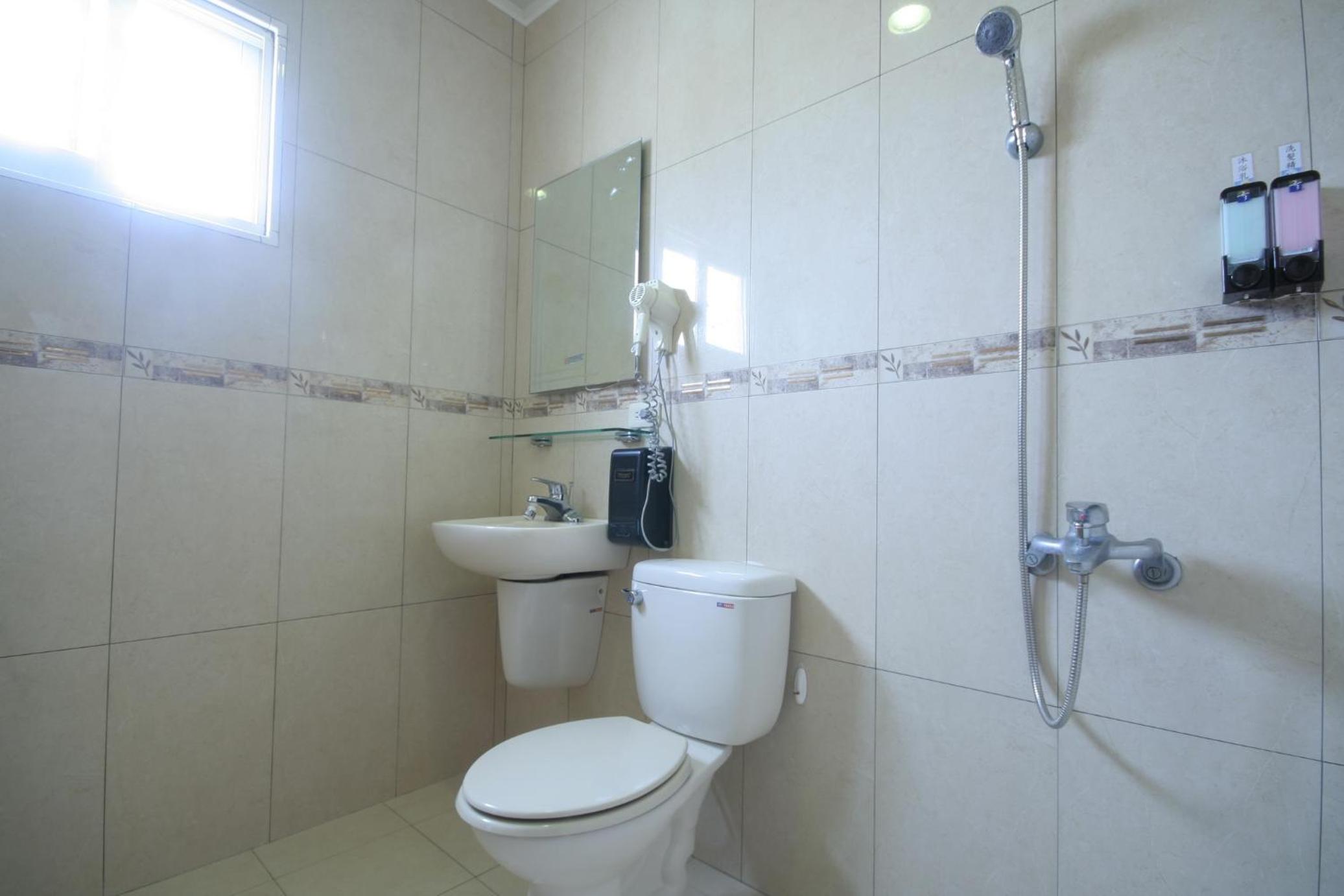 Quadruple Room - Photo 3