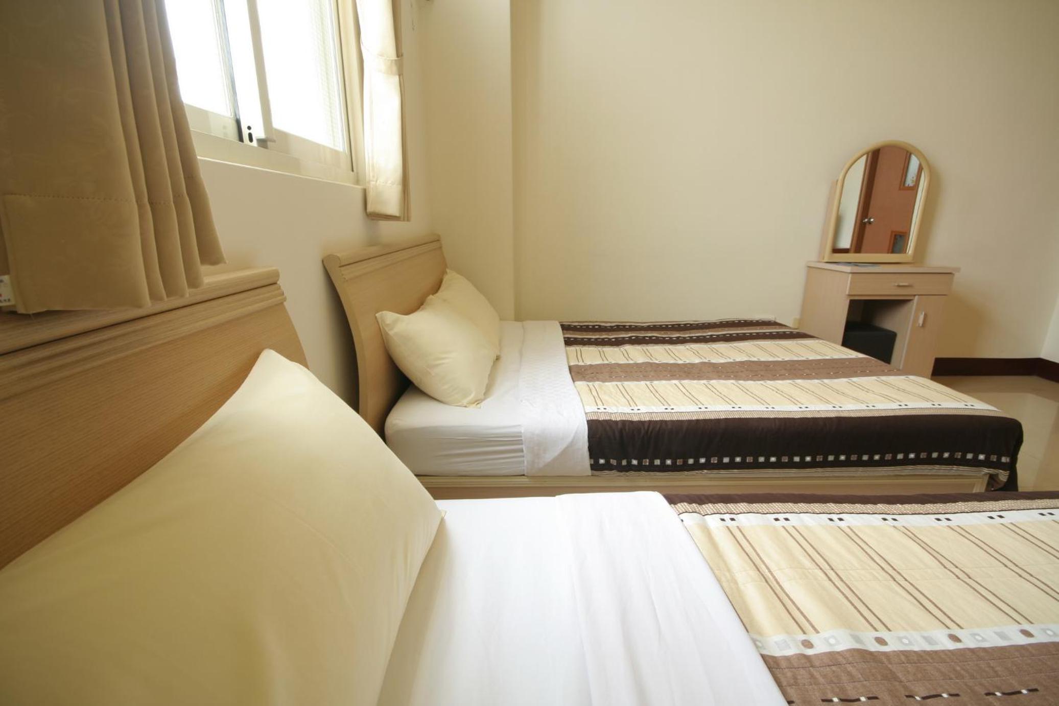 Quadruple Room - Photo 1