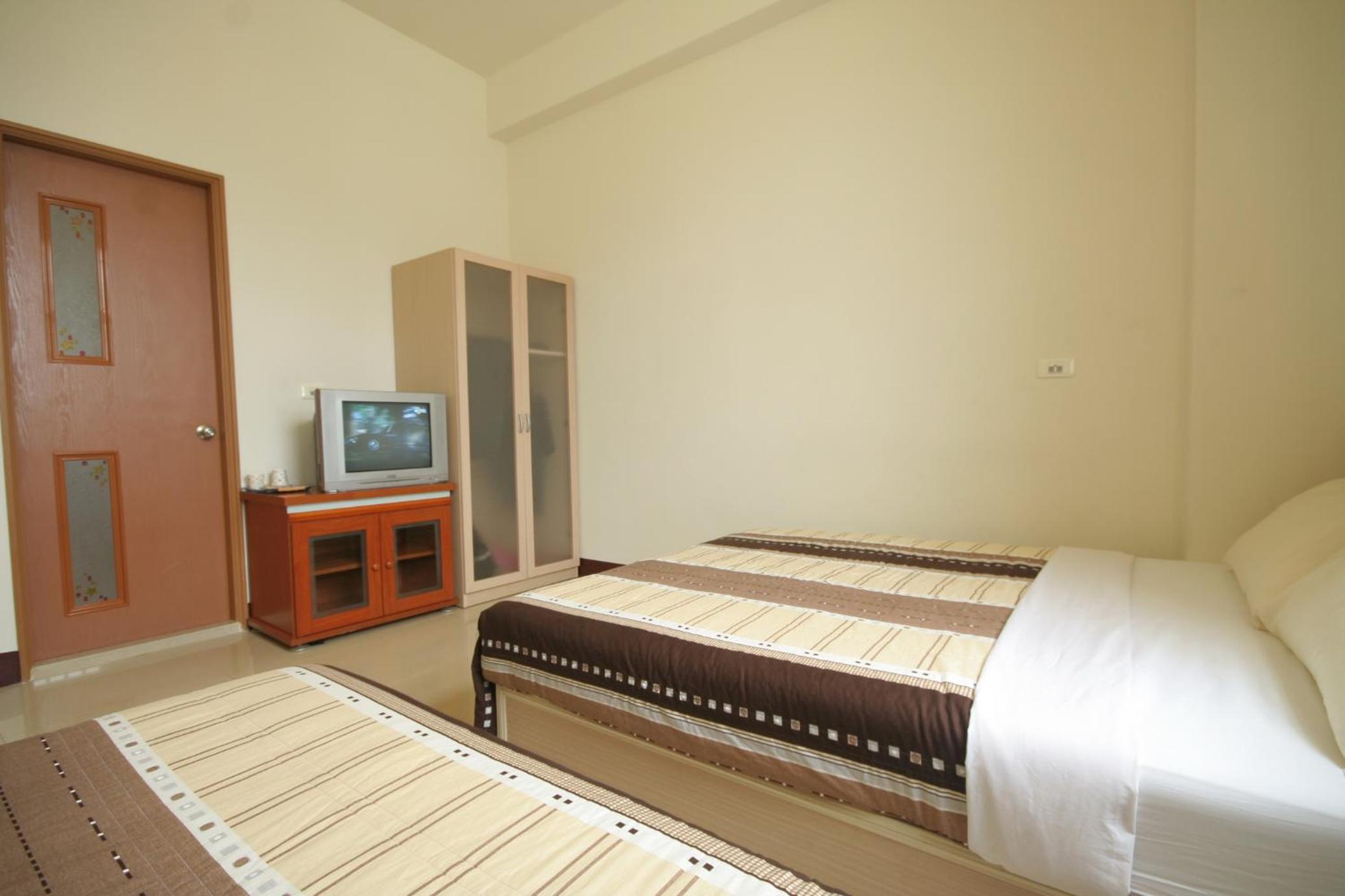 Quadruple Room - Photo 4