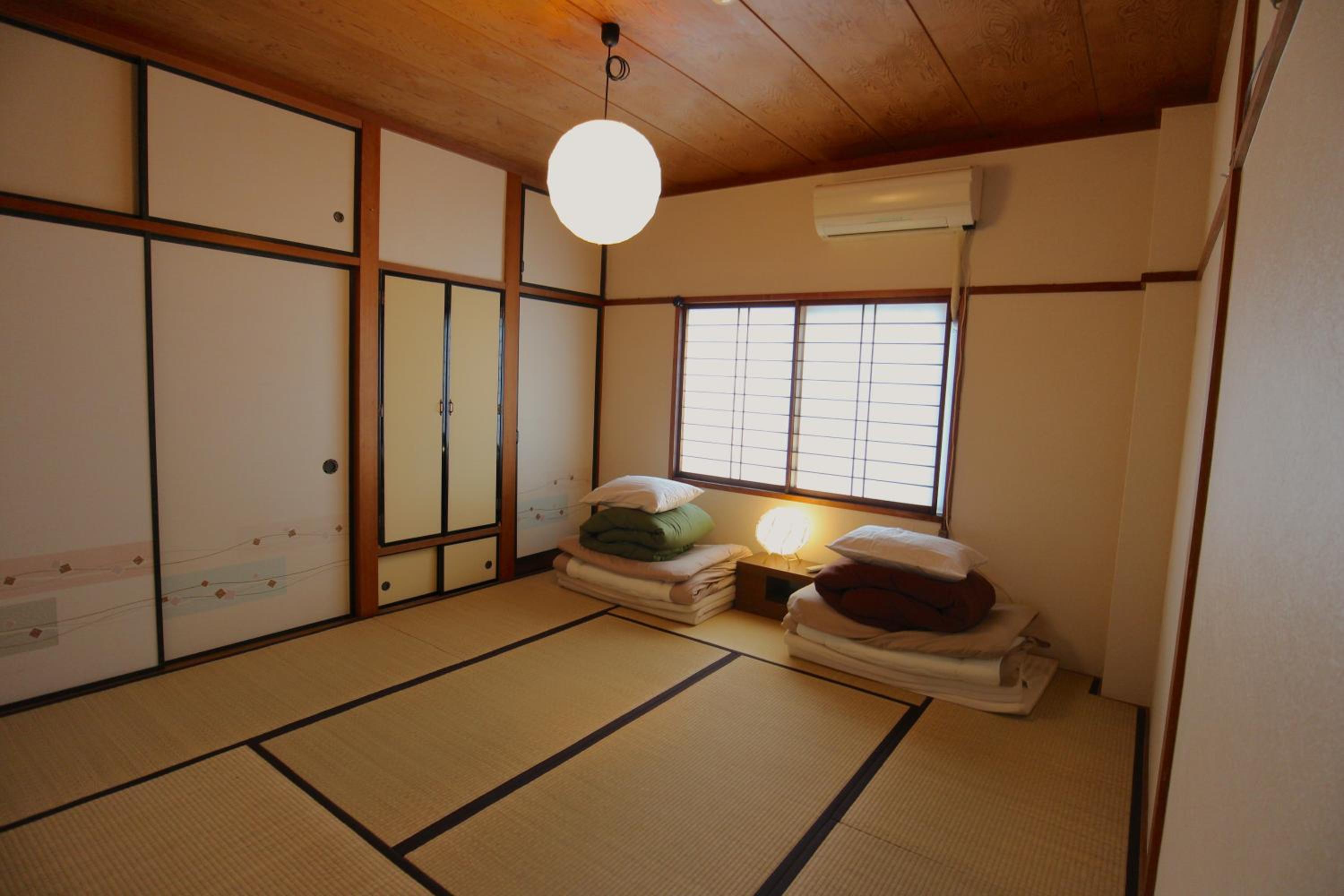 Family Room with Private Bathroom - Photo 20