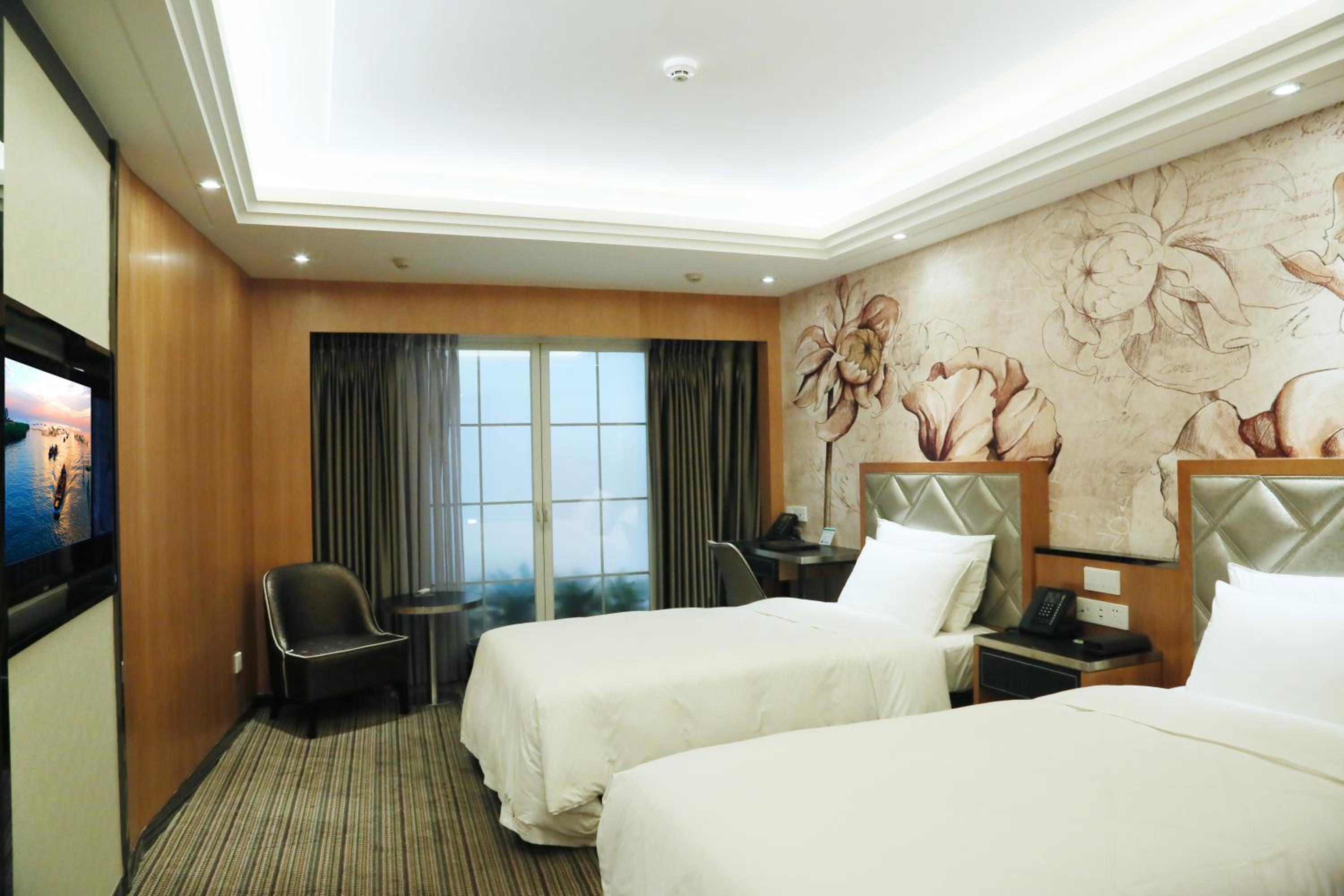 Budget Twin Room - Photo 2