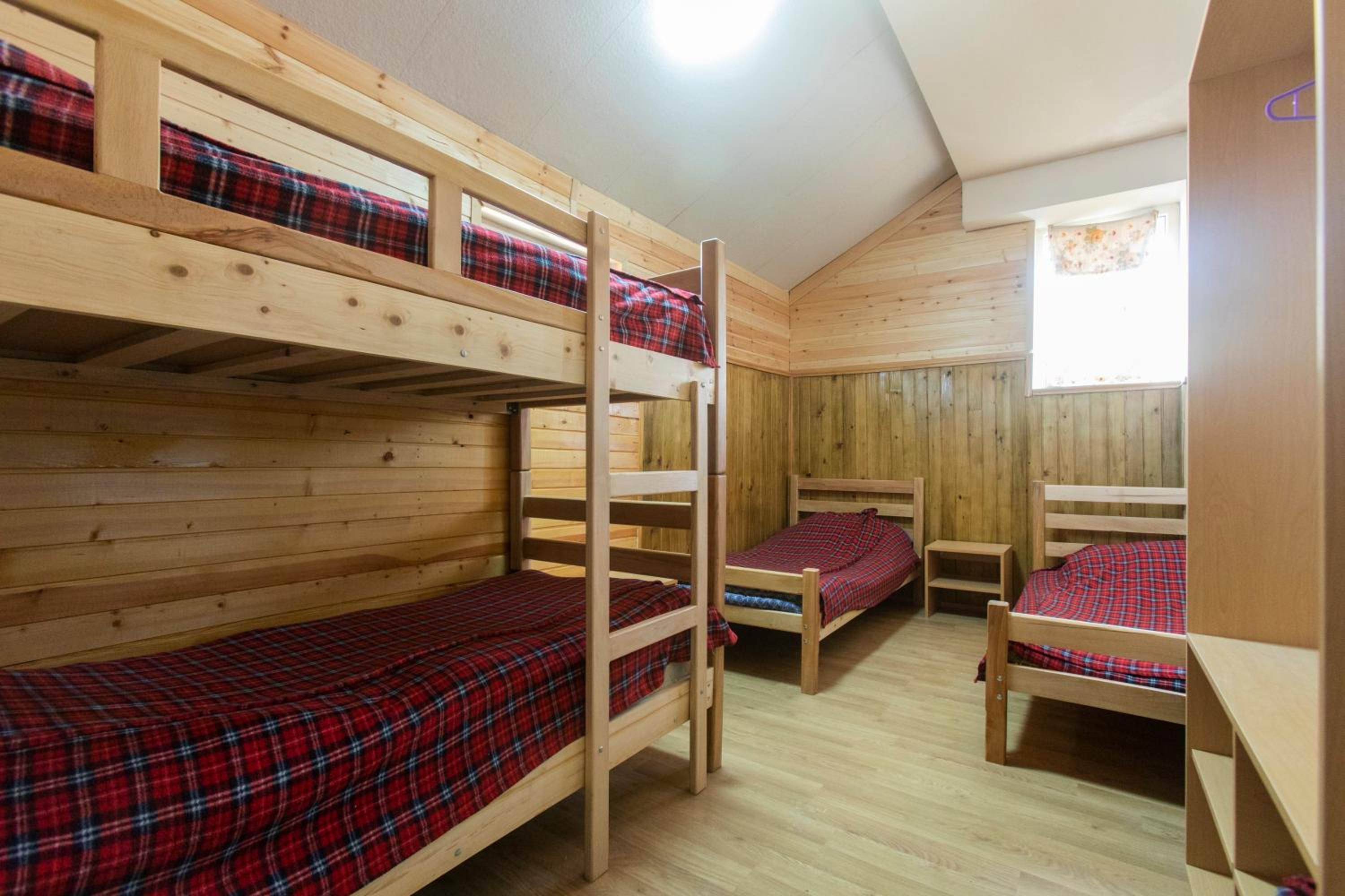 Bed in 4-Bed Mixed Dormitory Room photo 2