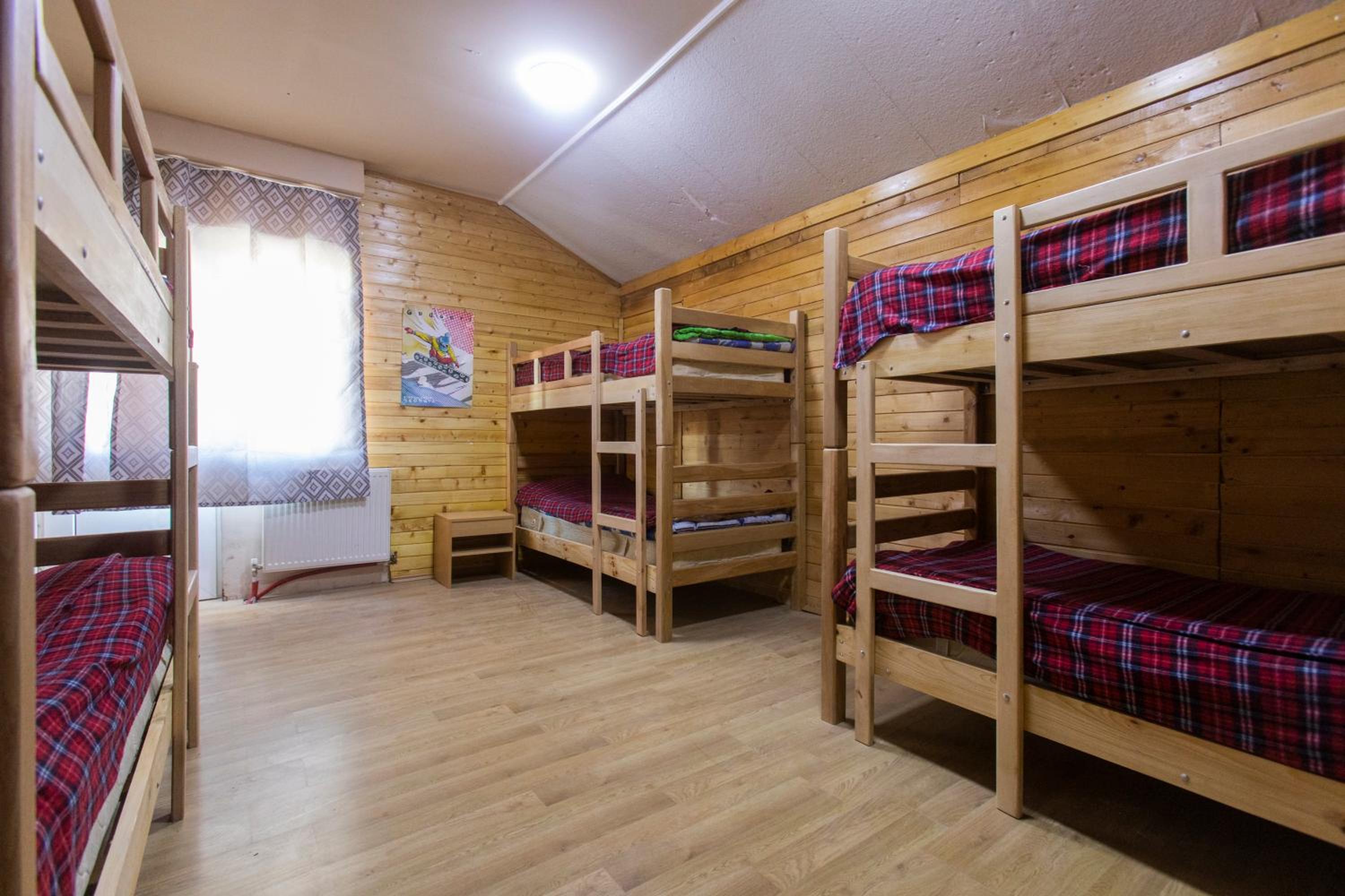 6-Bed Mixed Dormitory Room photo 1