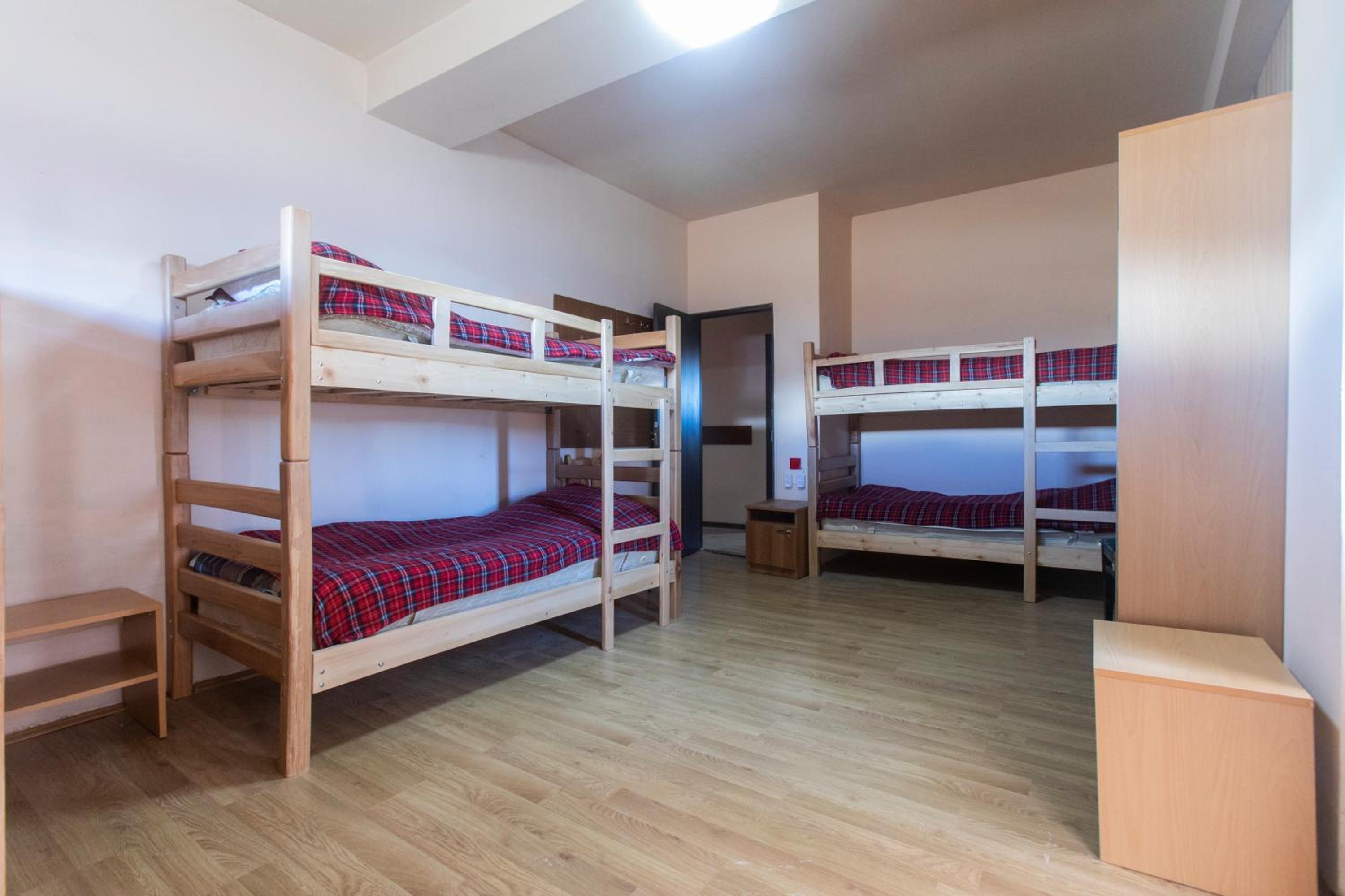 Bed in 6-Bed Dormitory Room photo 2