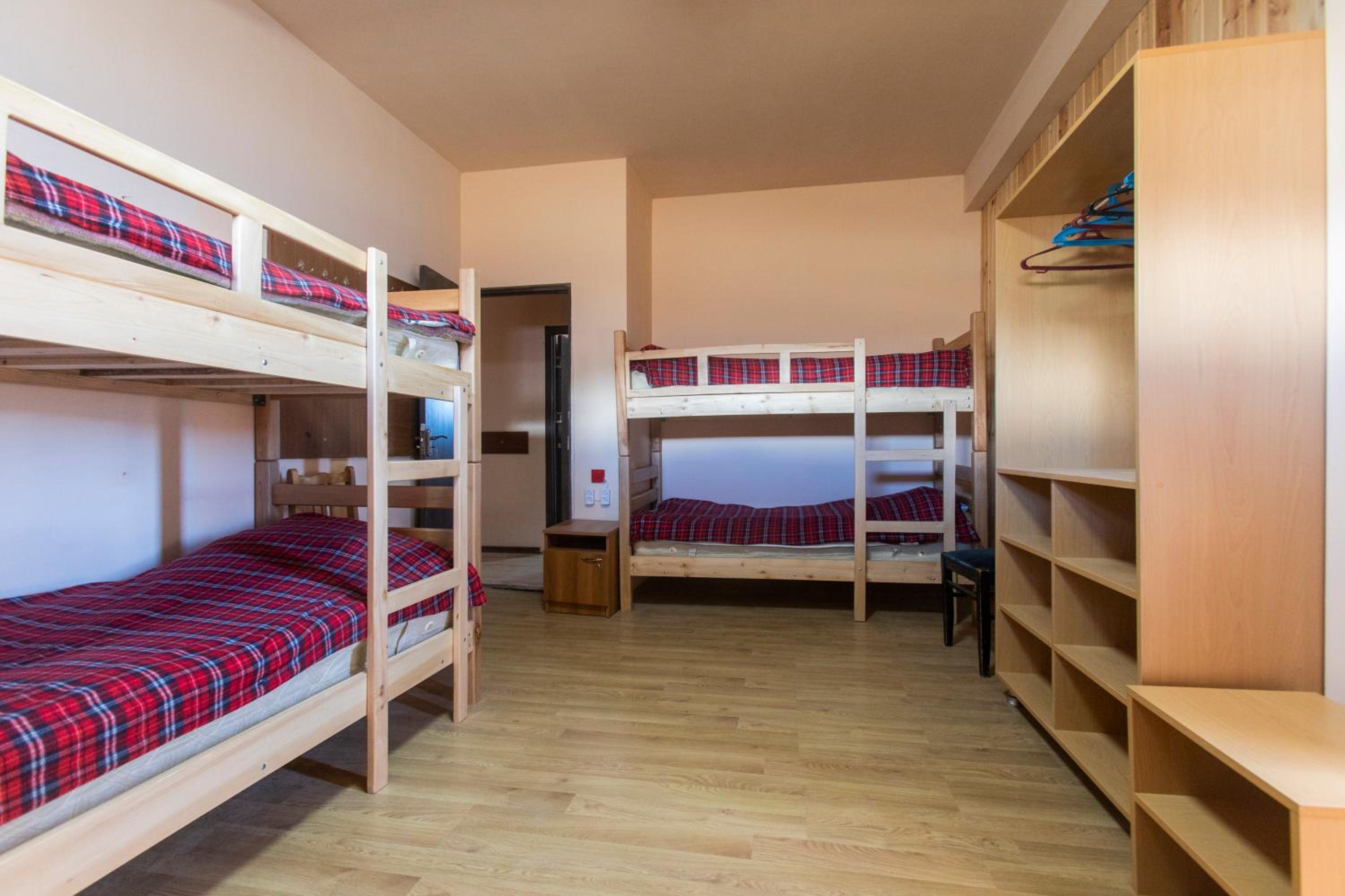 Bed in 6-Bed Dormitory Room photo 3