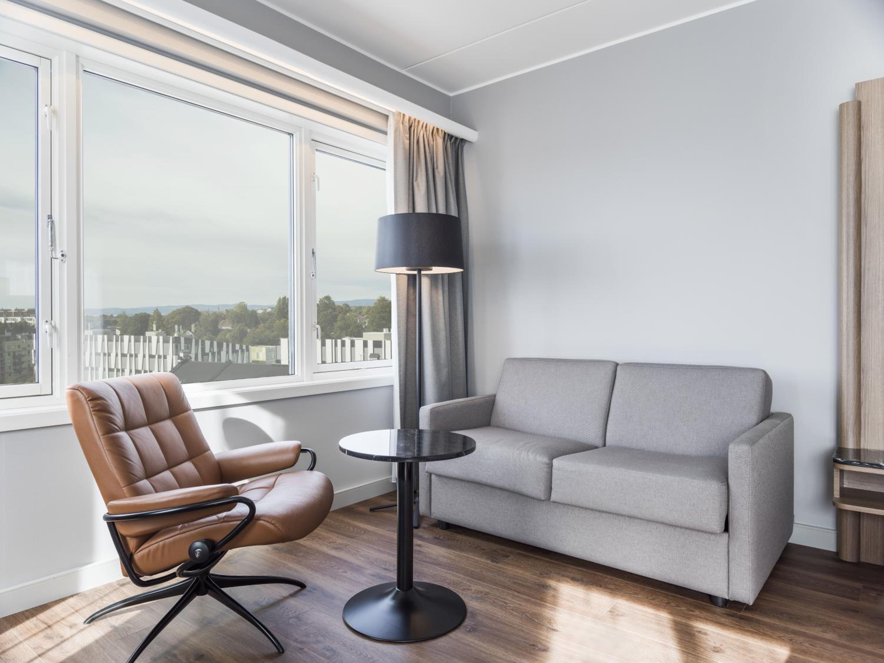 Premium Room - Photo 12