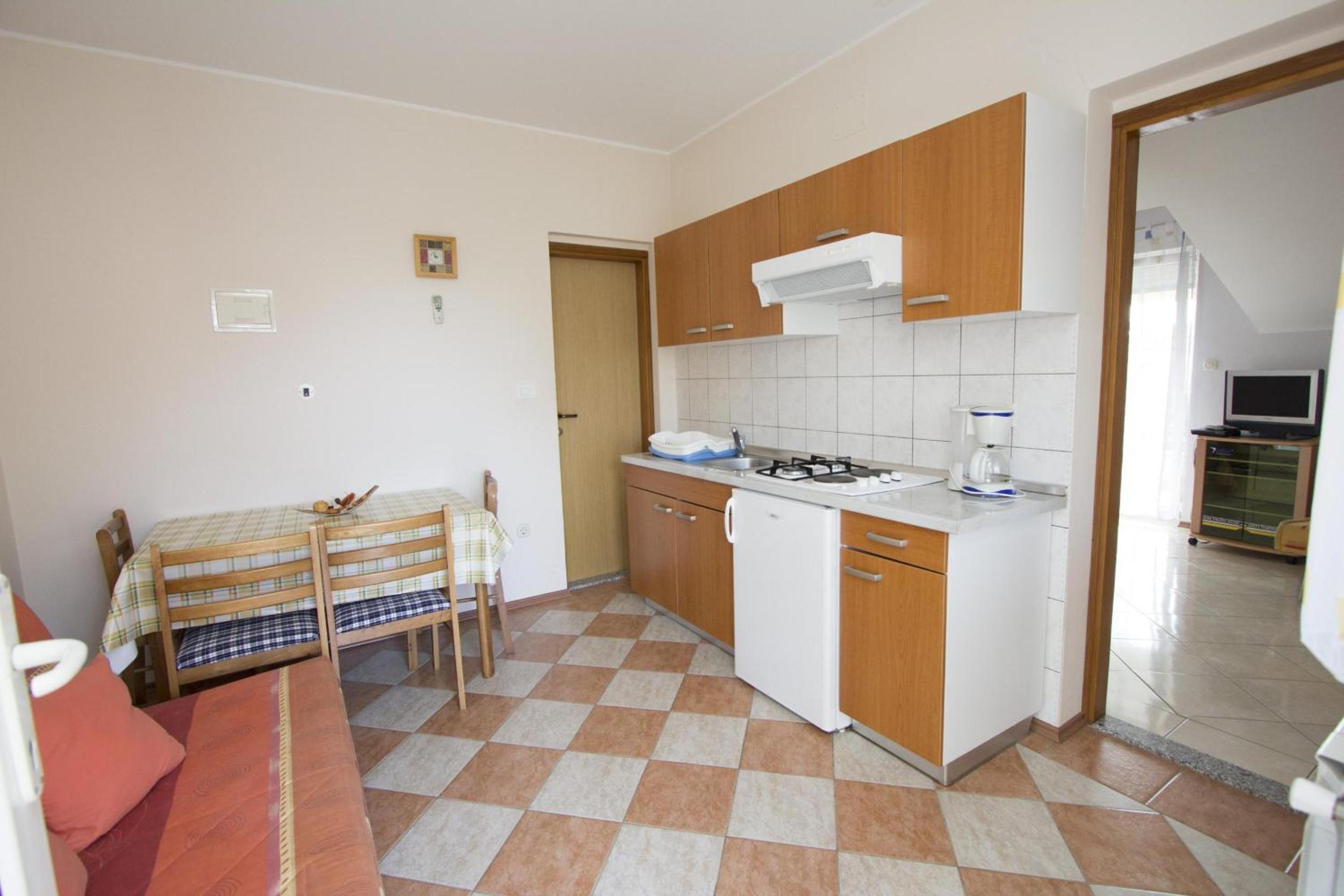 Apartment with Balcony photo 2