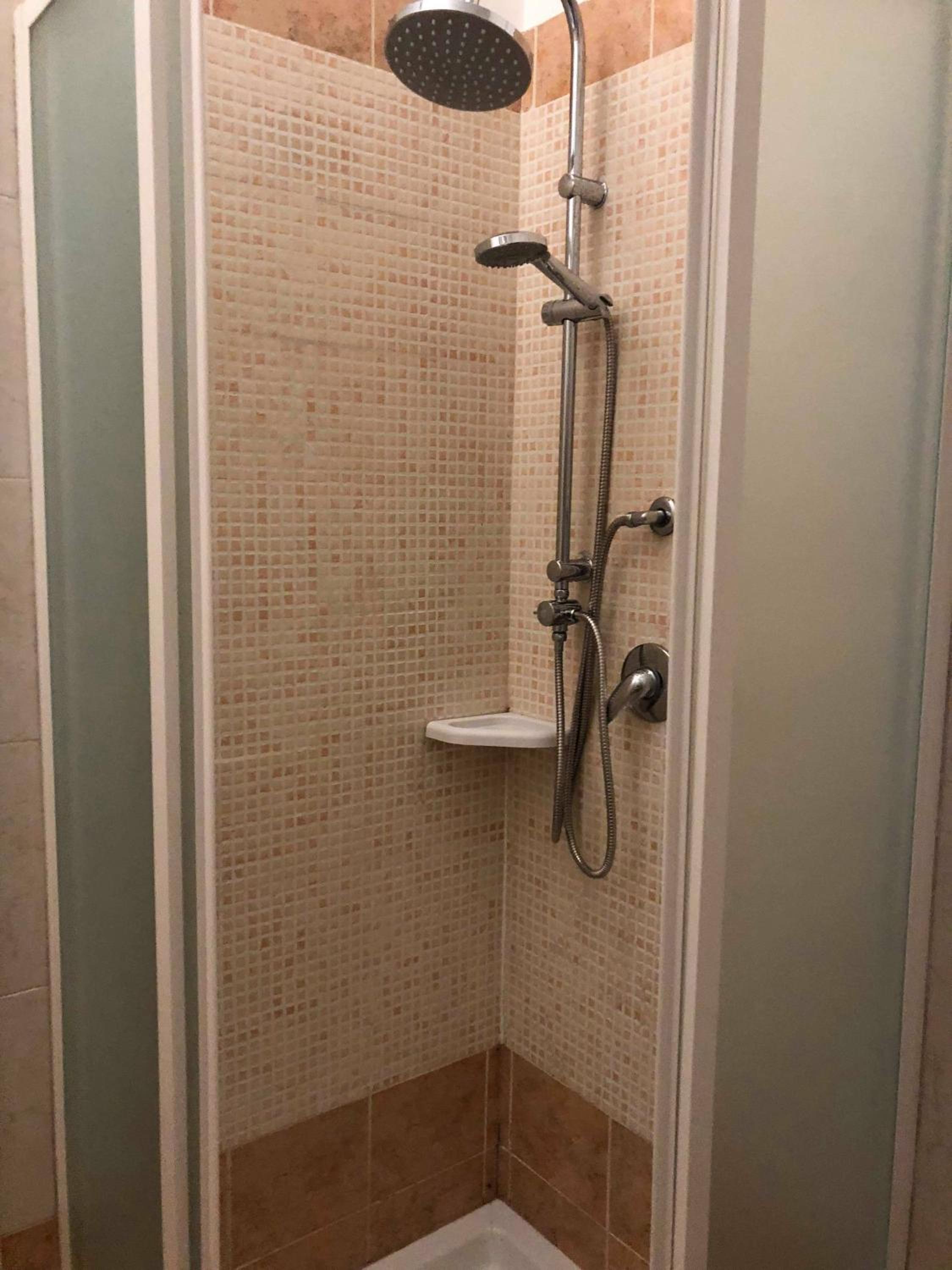 Single Room With Bathroom photo 3