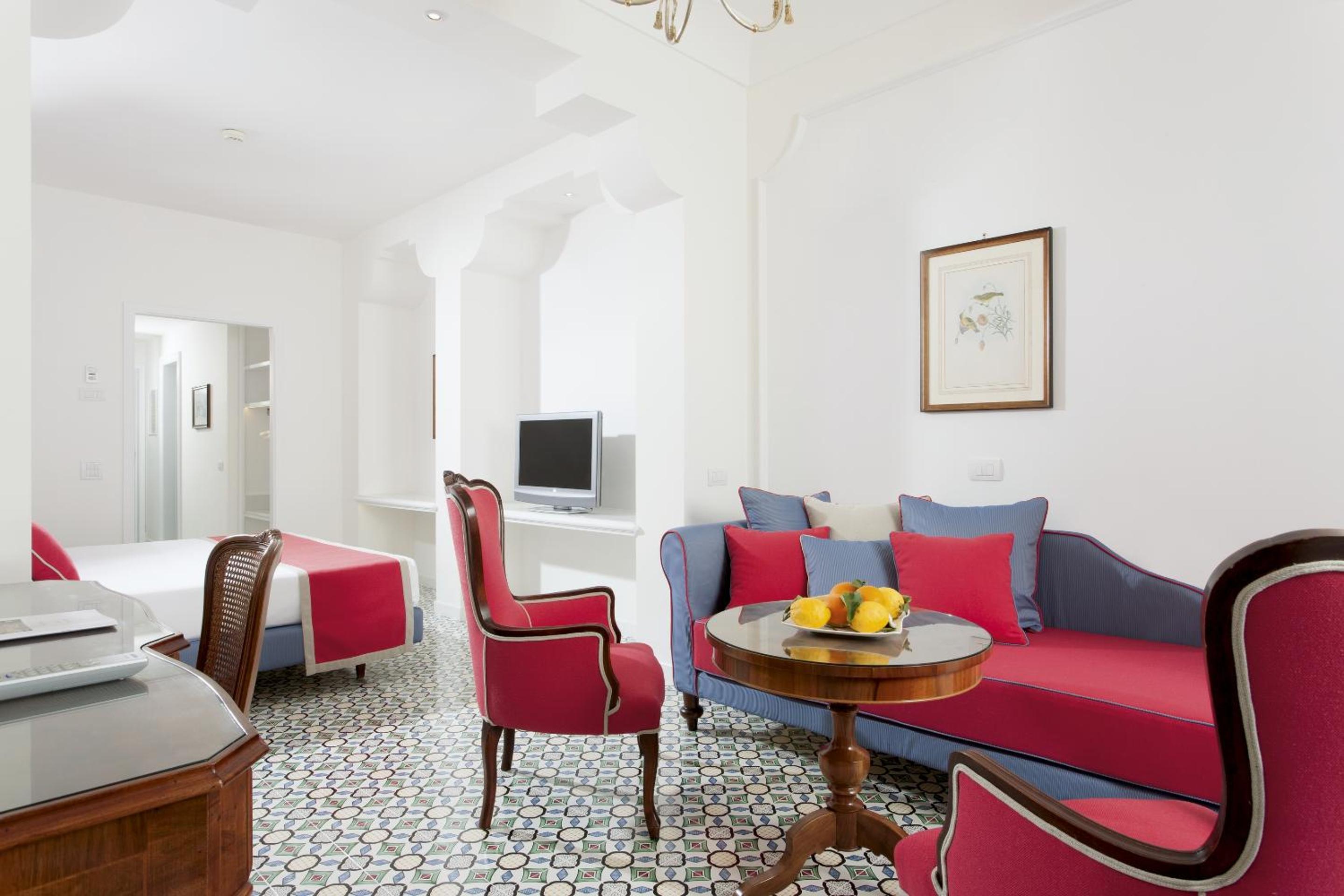 Deluxe Junior Suite - Photo 4