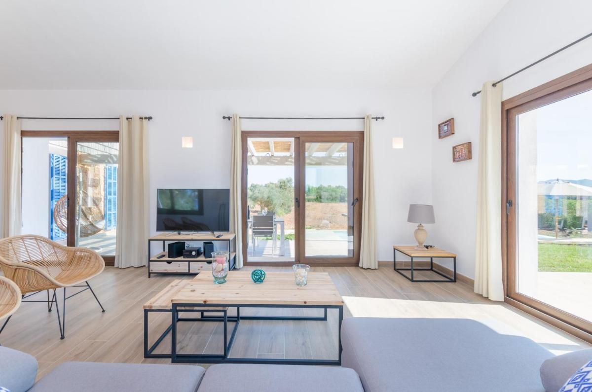 Three-Bedroom Villa photo 3