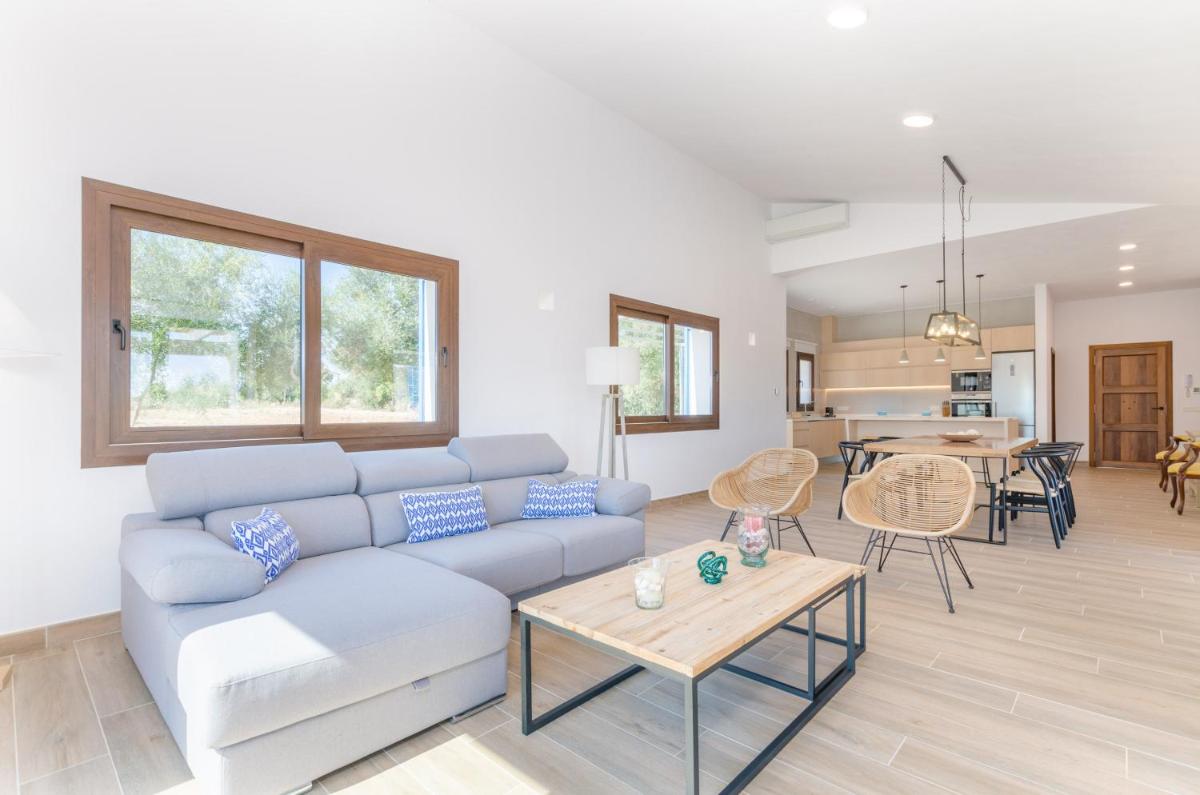 Three-Bedroom Villa photo 1