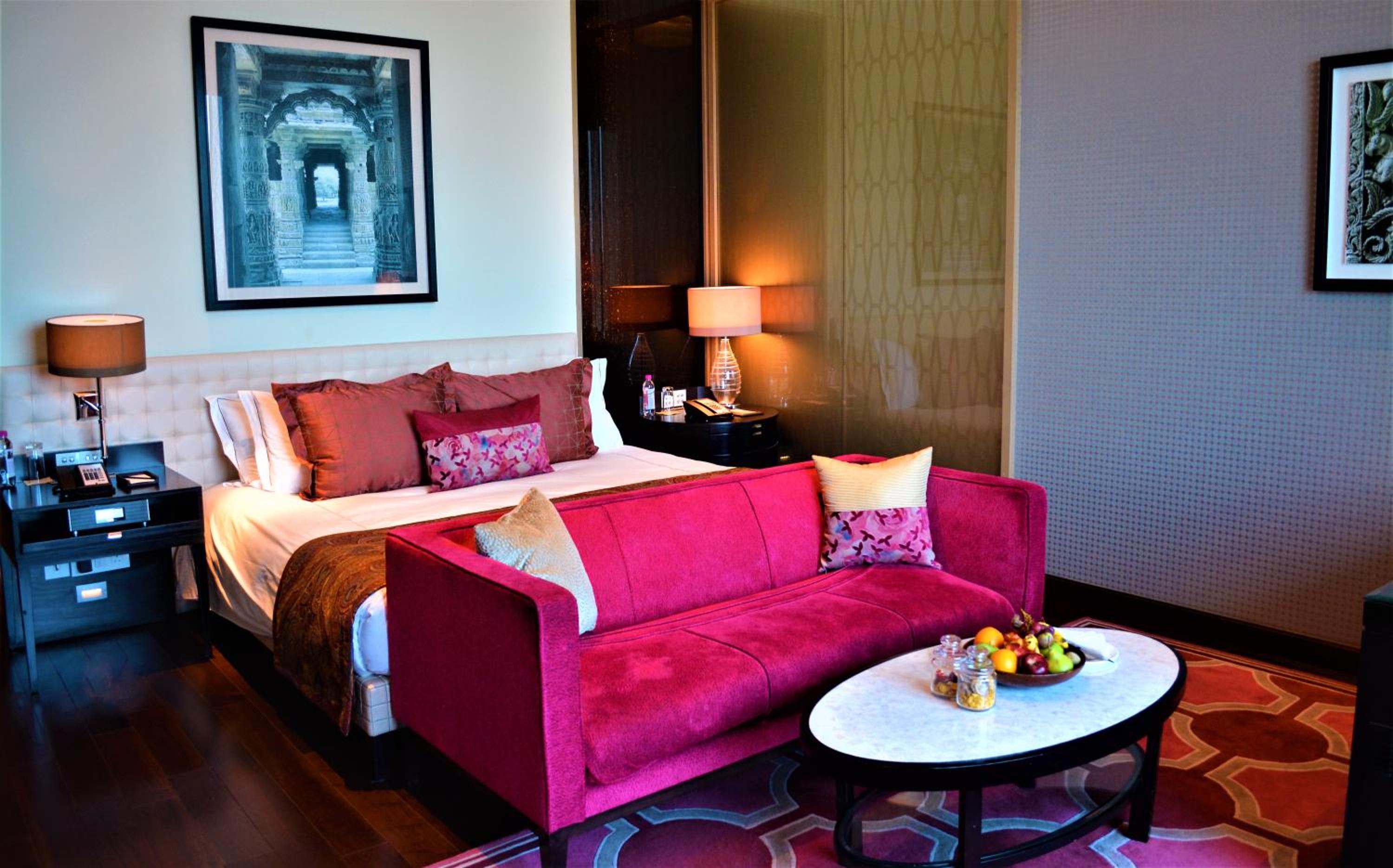 Taj Club Room City View King Bed with Breakfast, High-Tea & Evening Cocktail Hours - Photo 4