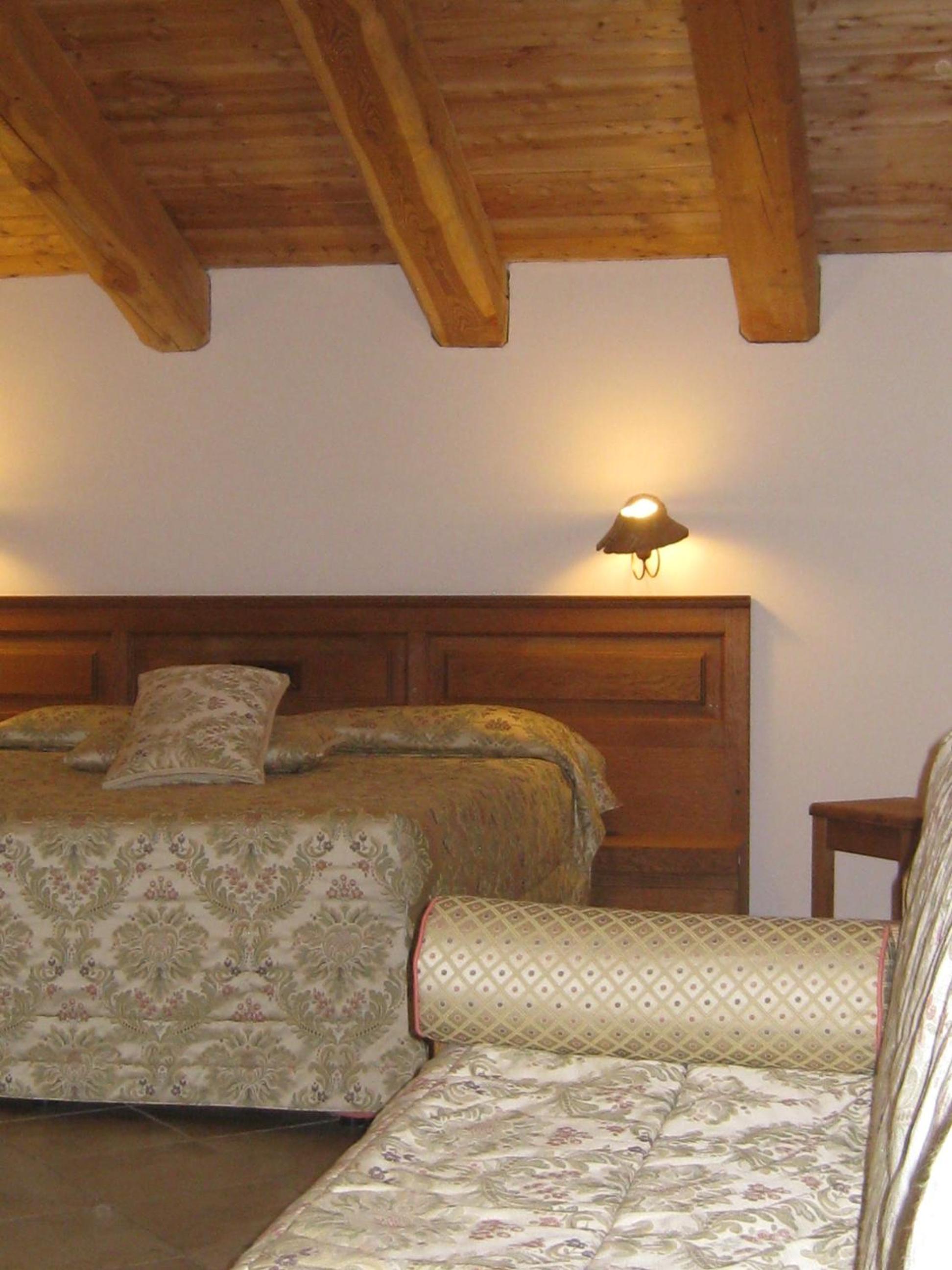 Double or Twin Room - Photo 7