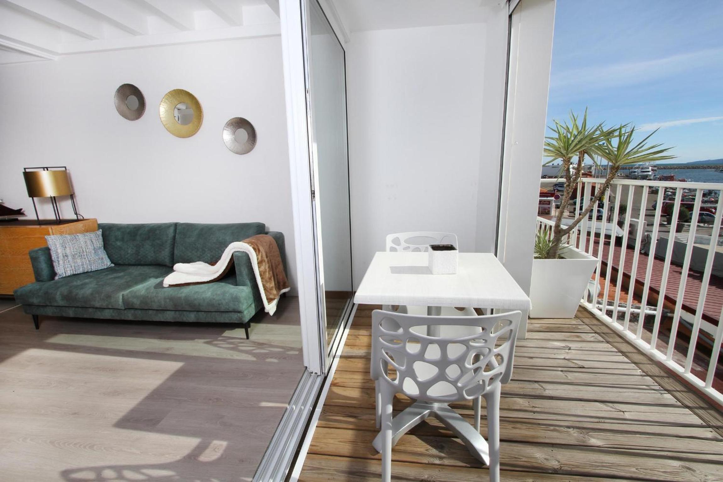 Duplex Apartment with View - Photo 4