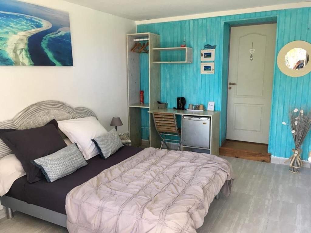 Double Room With Private Bathroom photo 1