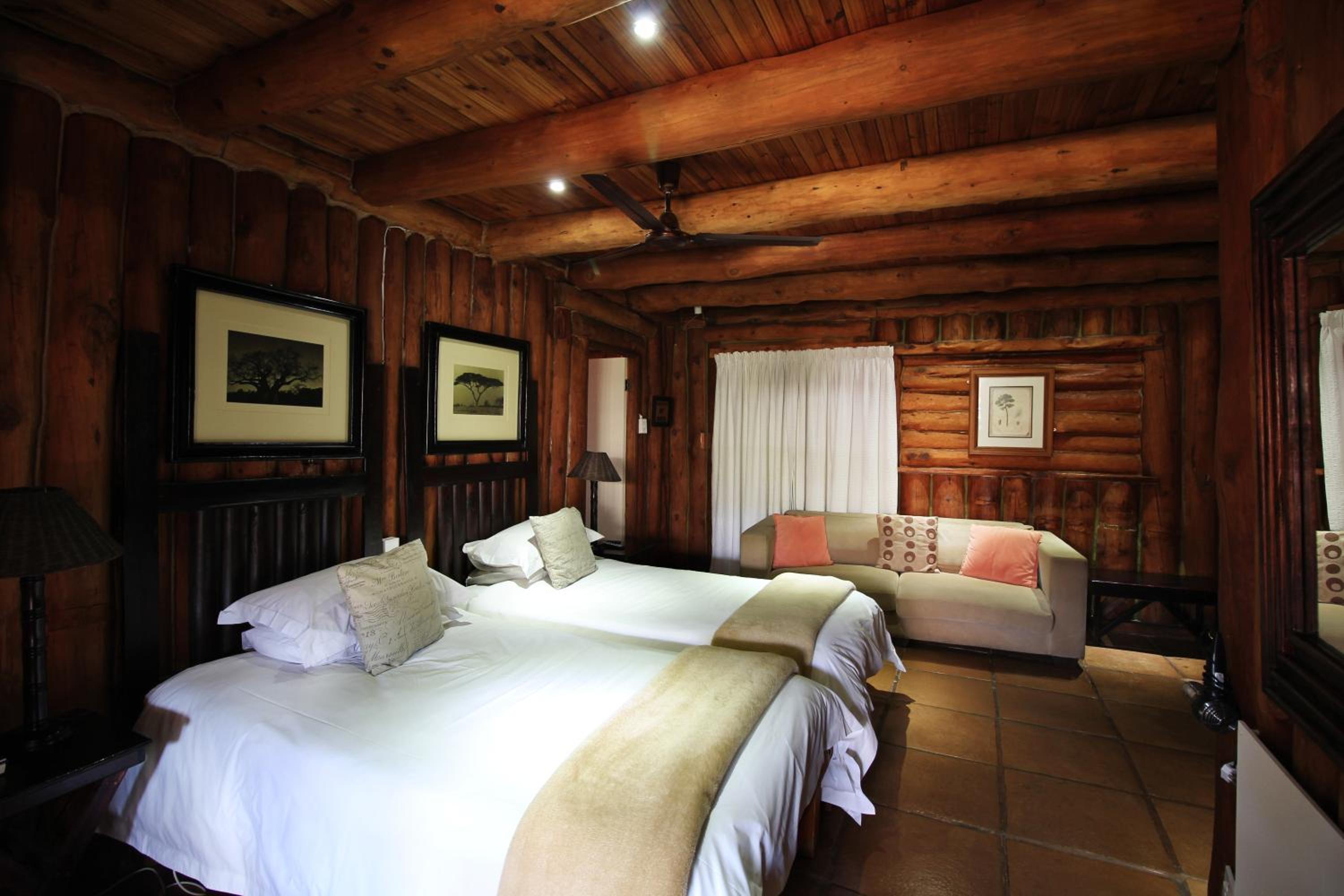 Standard Twin Room with Garden View - Photo 3