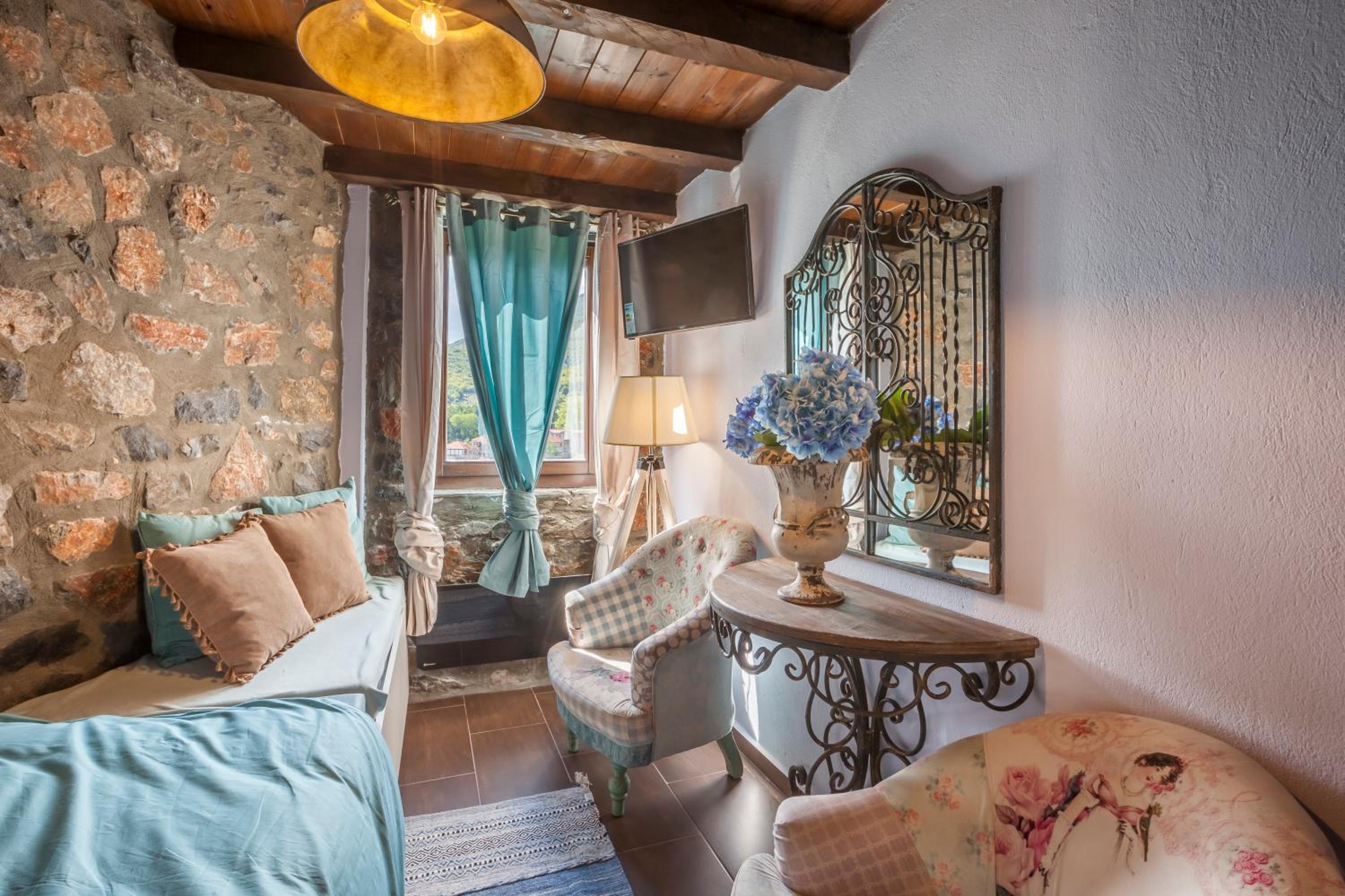 Three-Bedroom Chalet photo 1