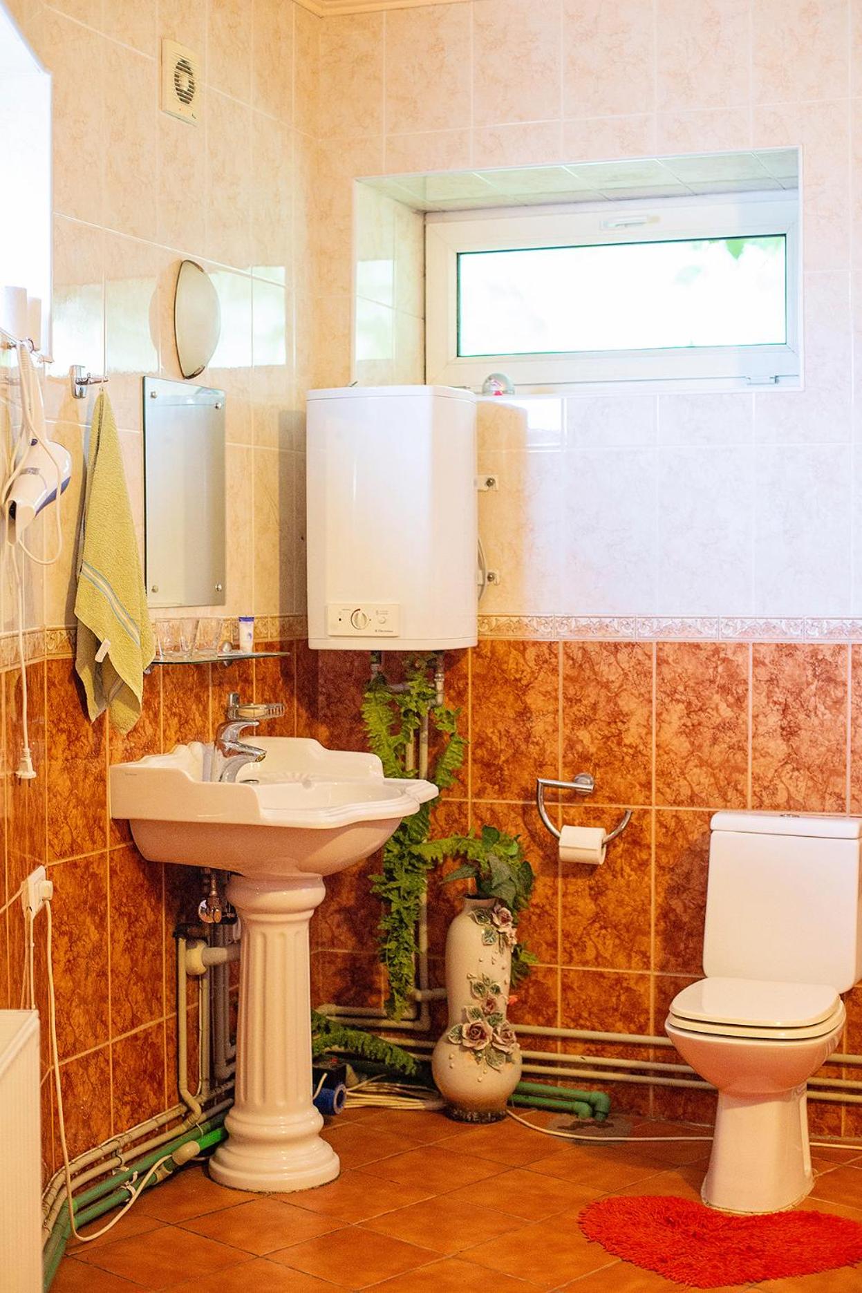 Double or Twin Room with Private Bathroom - Photo 5