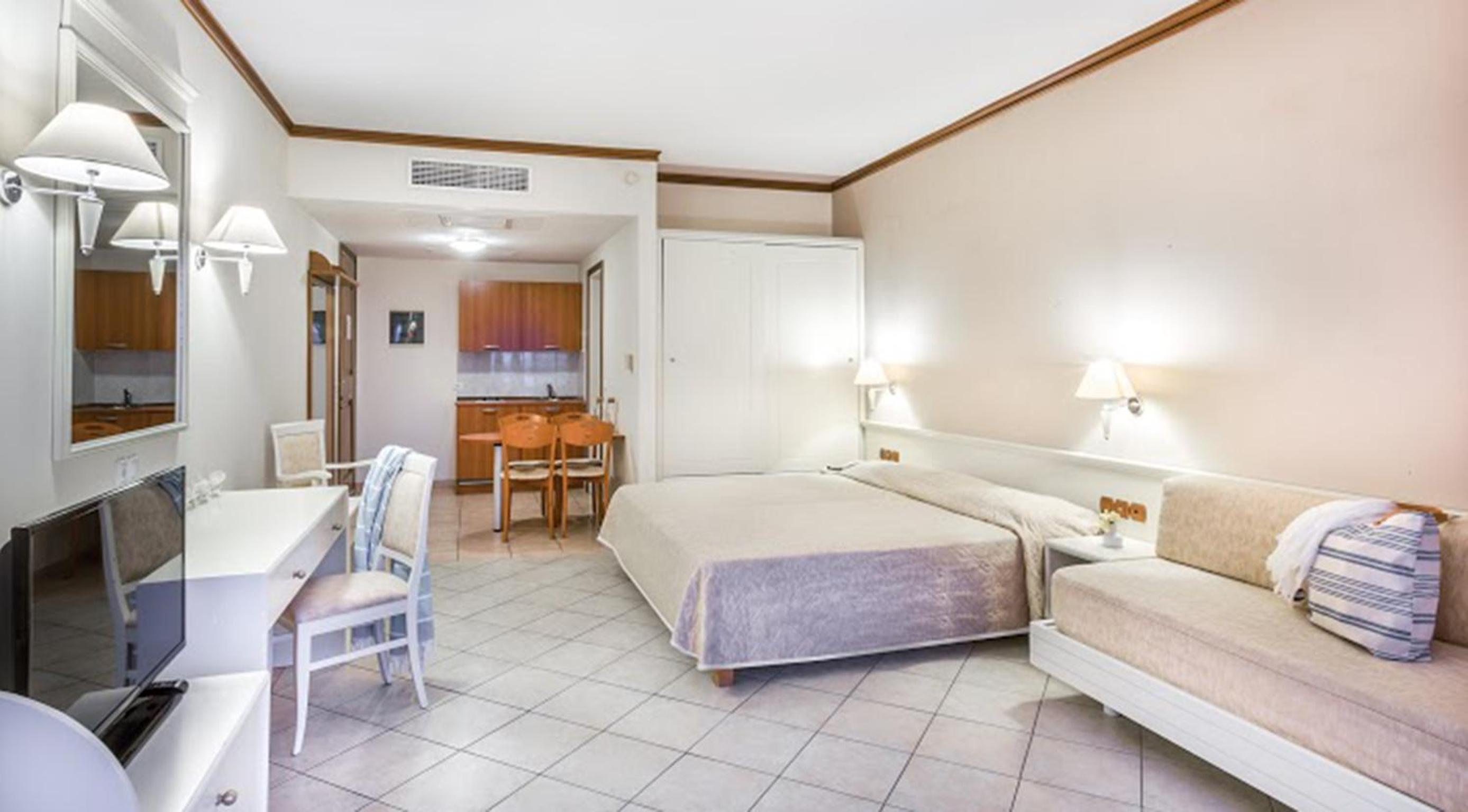 Double or Twin Room with Sea View