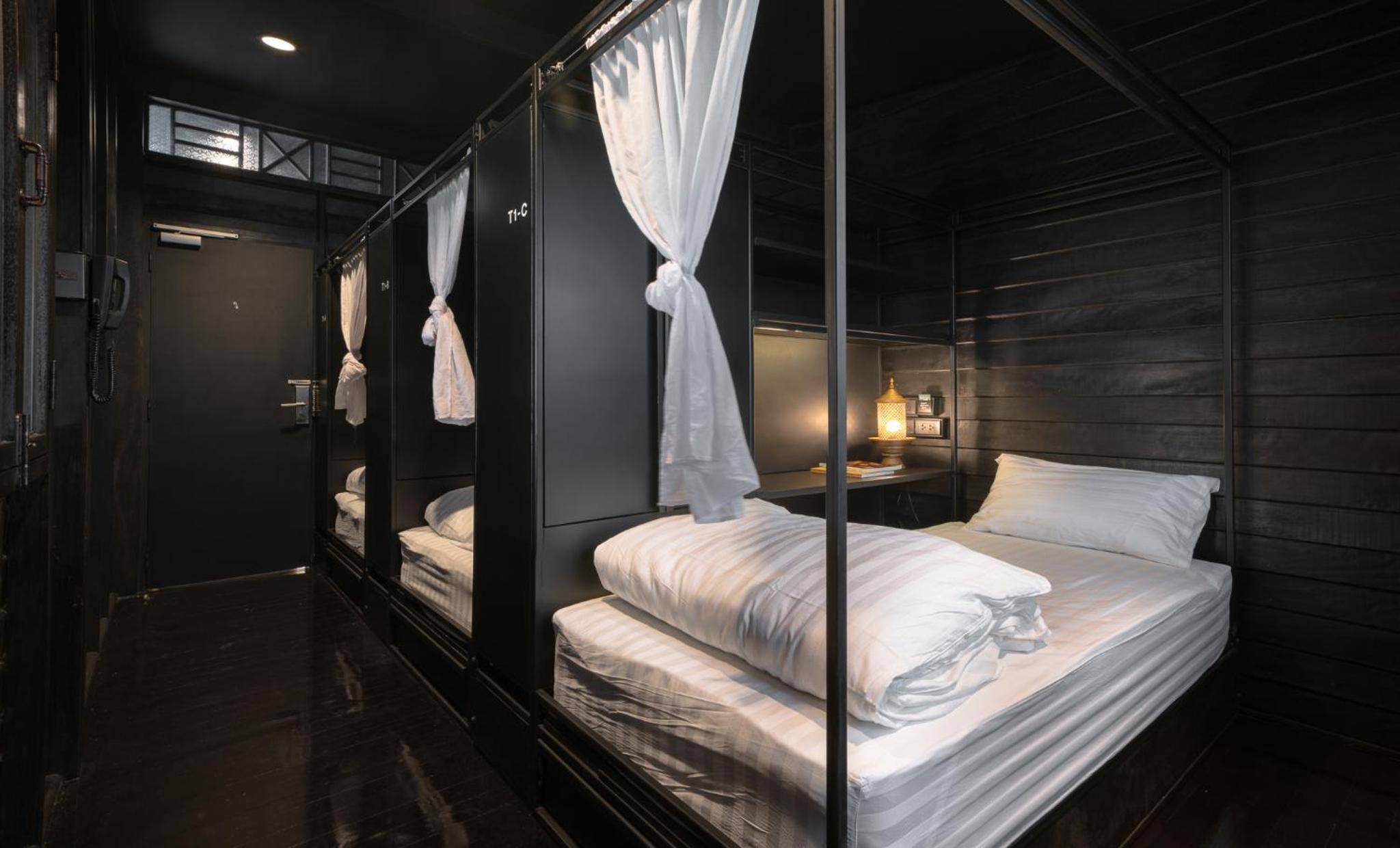 Basic Triple Room with Shared Bathroom photo 1