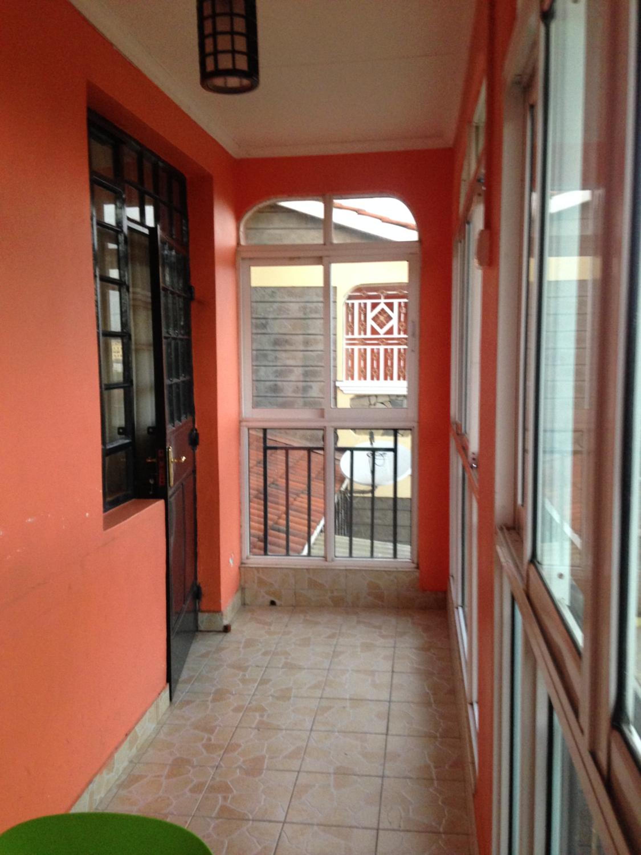 King Suite with Balcony photo 3