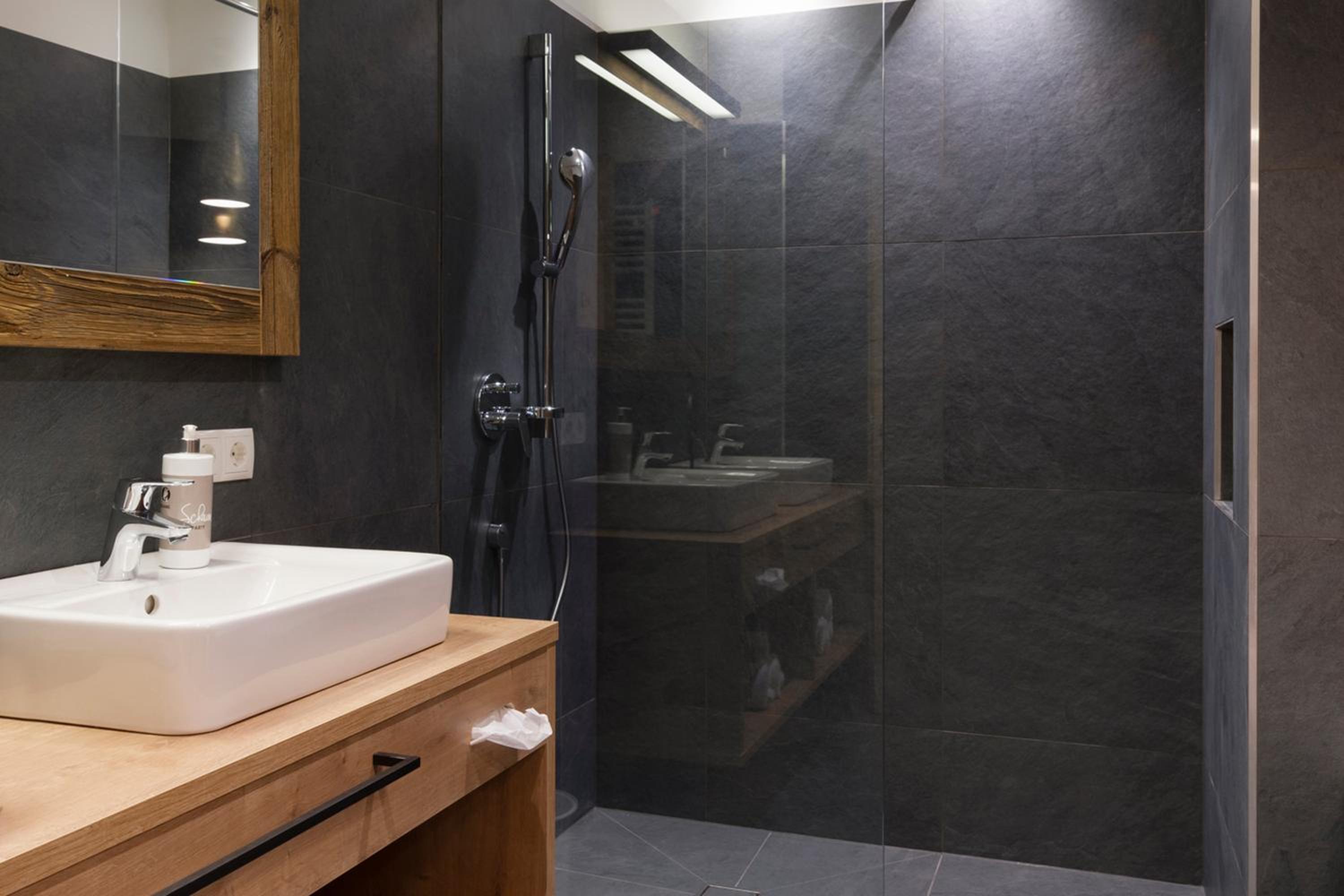 Studio Apartment - Photo 3