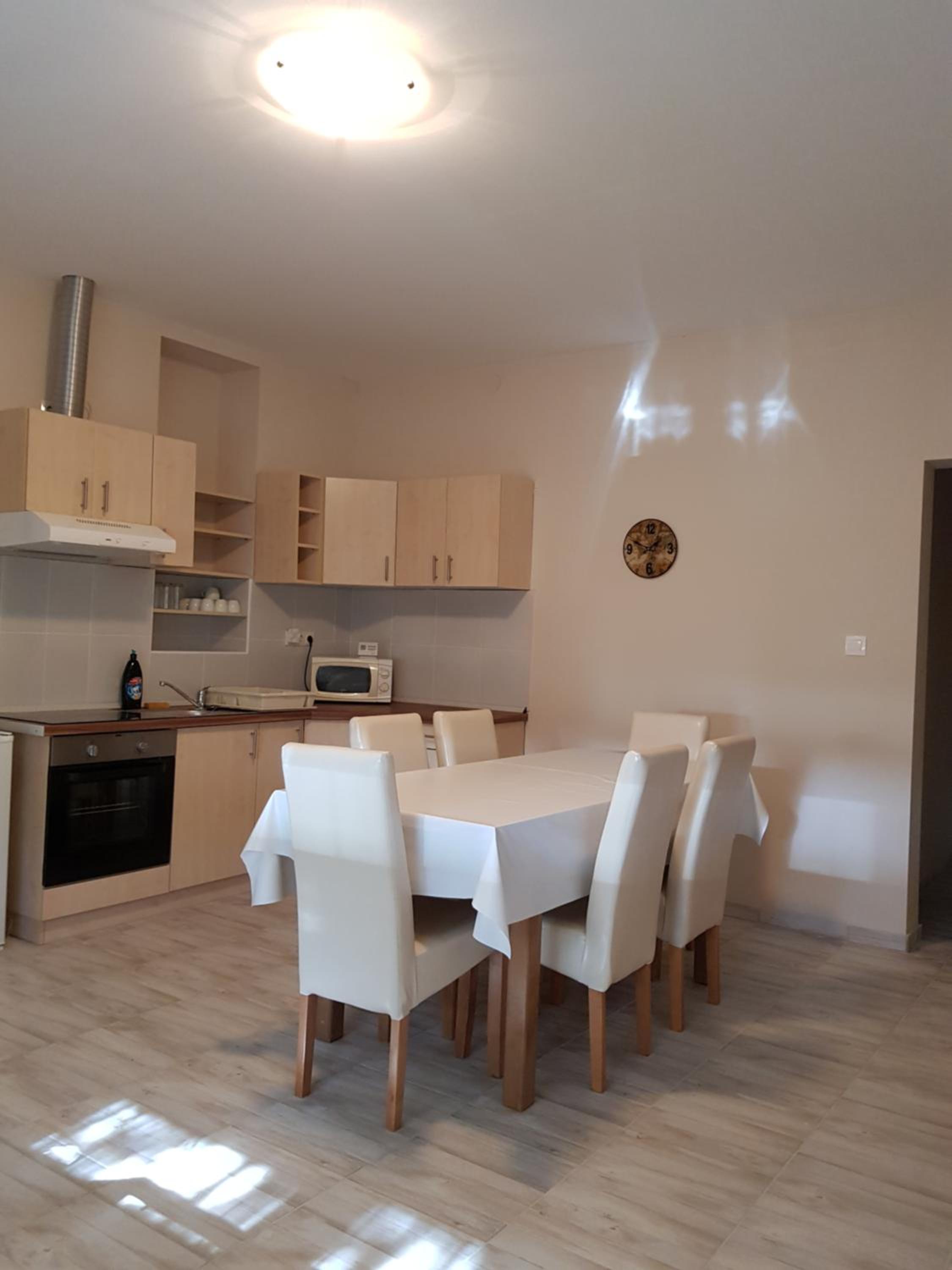 Apartment - Photo 3