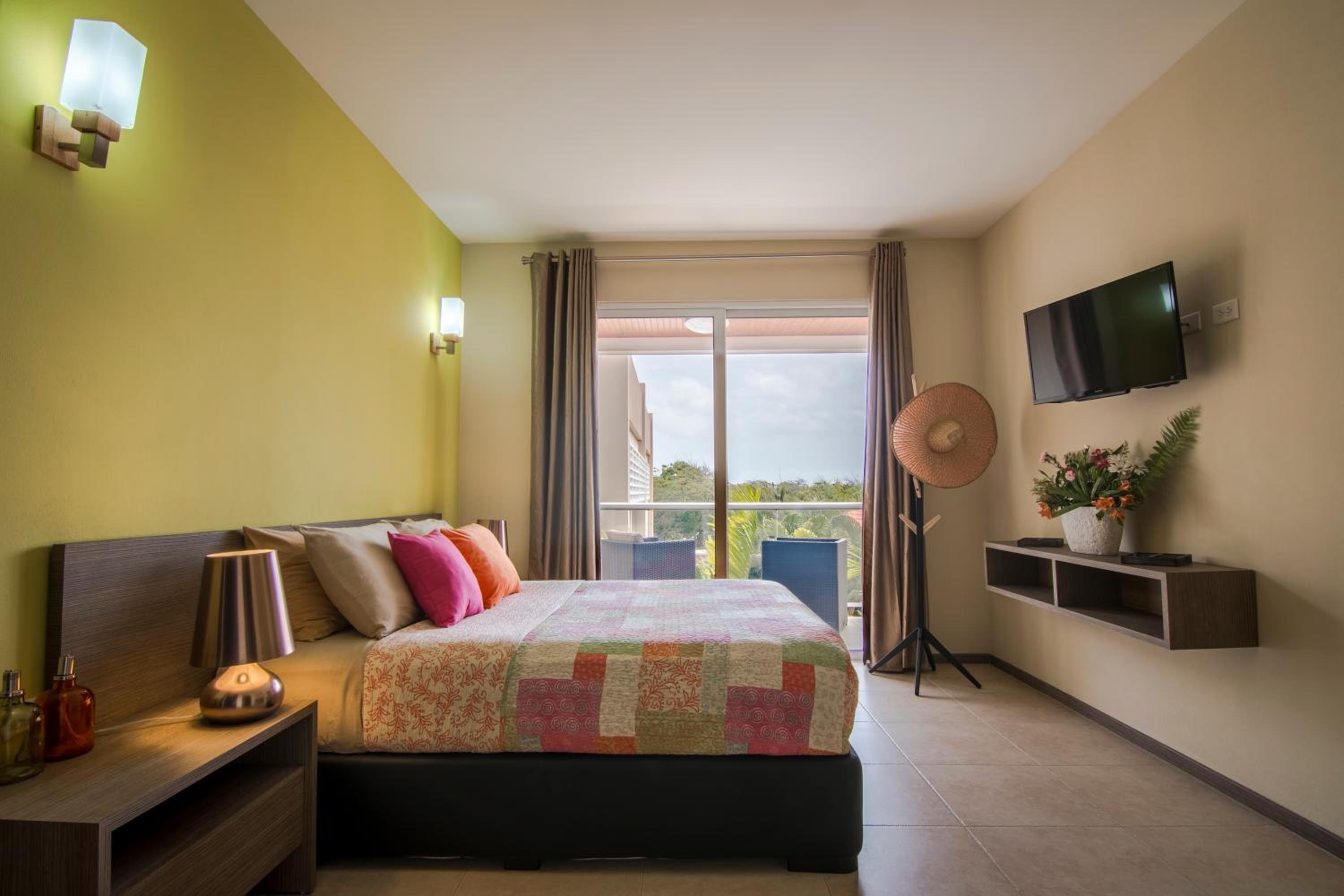 Apartment with Balcony