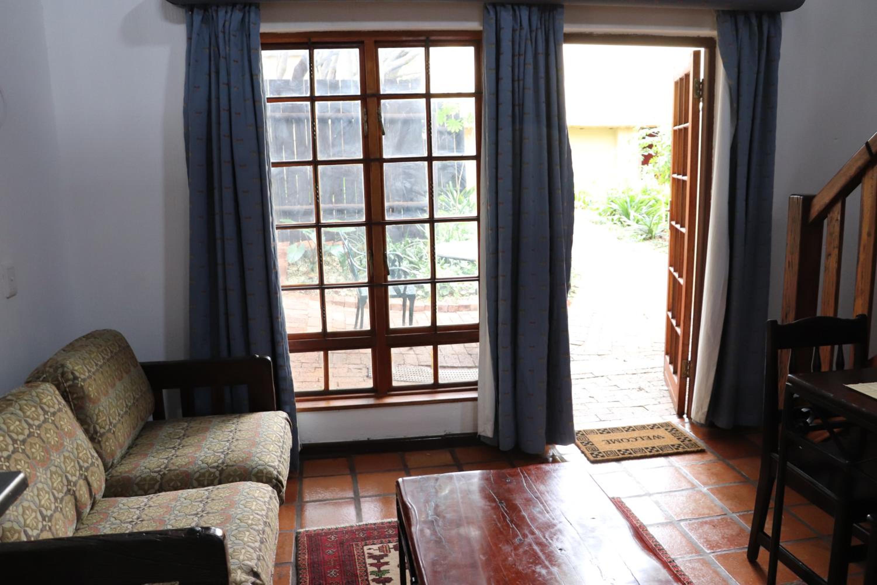 Apartment - Split Level - Photo 11