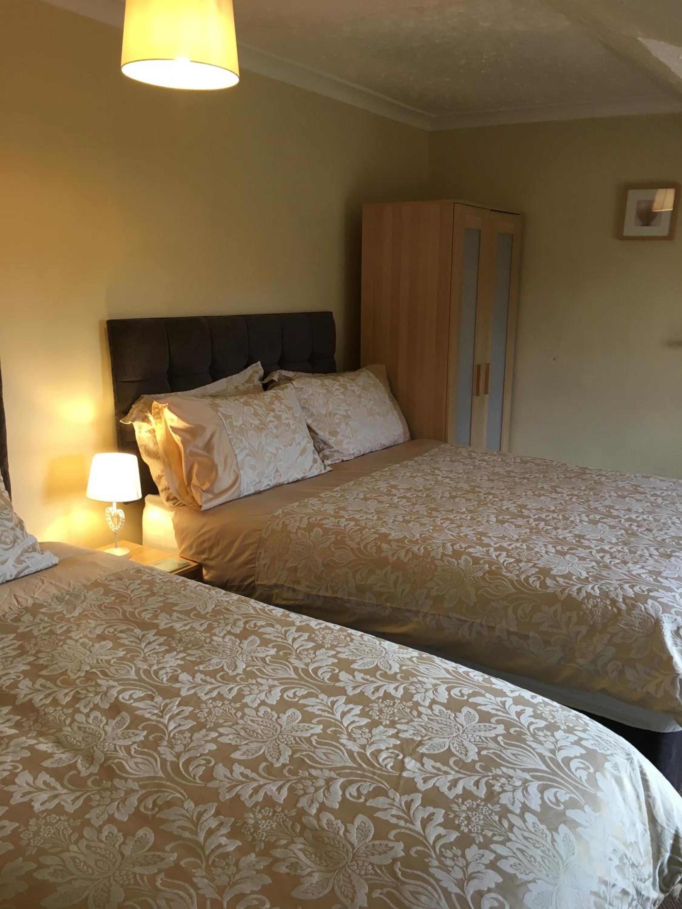 Triple Room with Private Bathroom photo 1