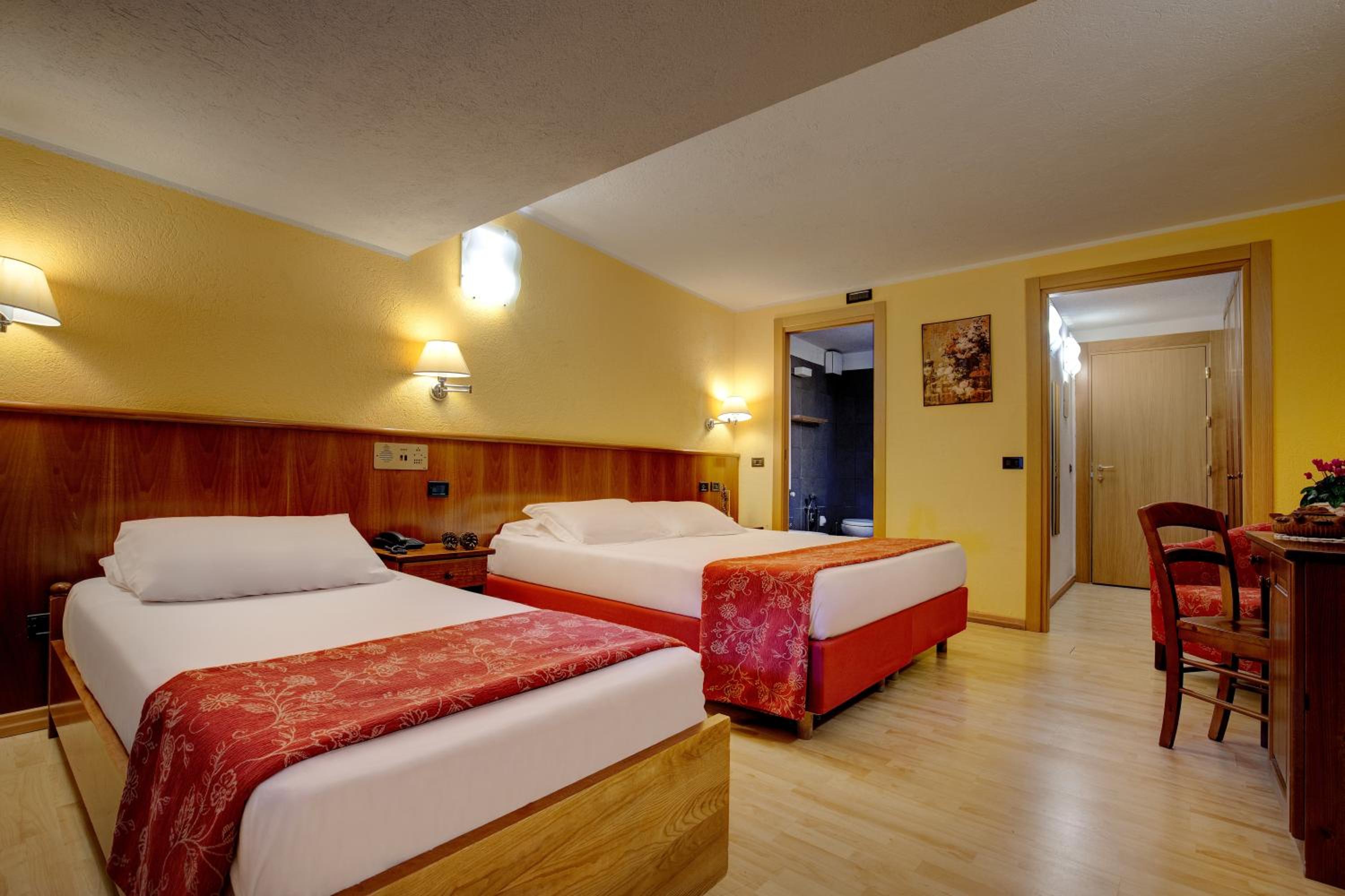Standard Triple Room - Photo 1