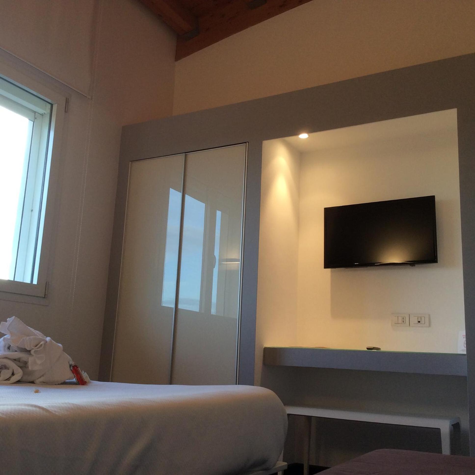 Standard Double Room photo 2