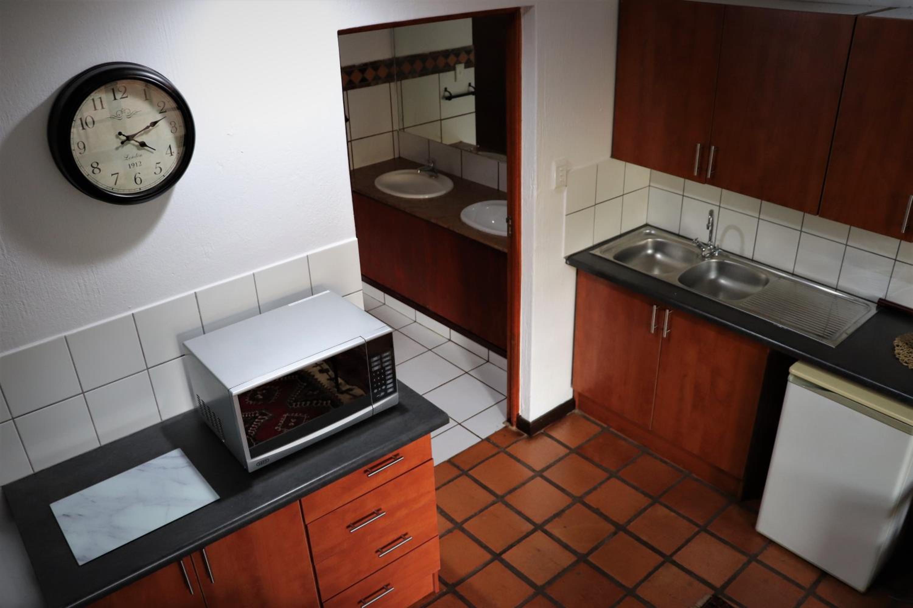 Apartment - Split Level - Photo 18