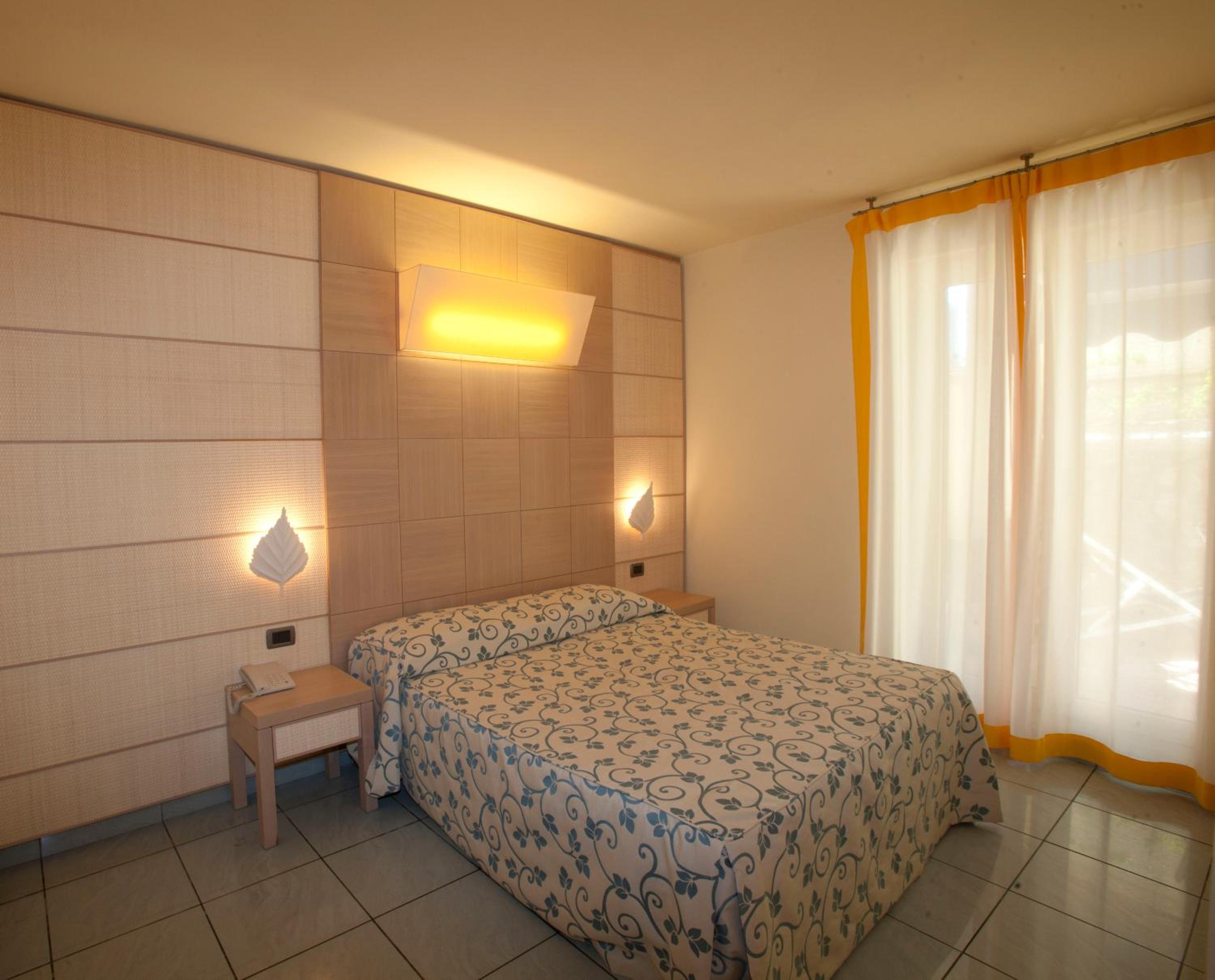 Standard Double or Twin Room with Garden View photo 1