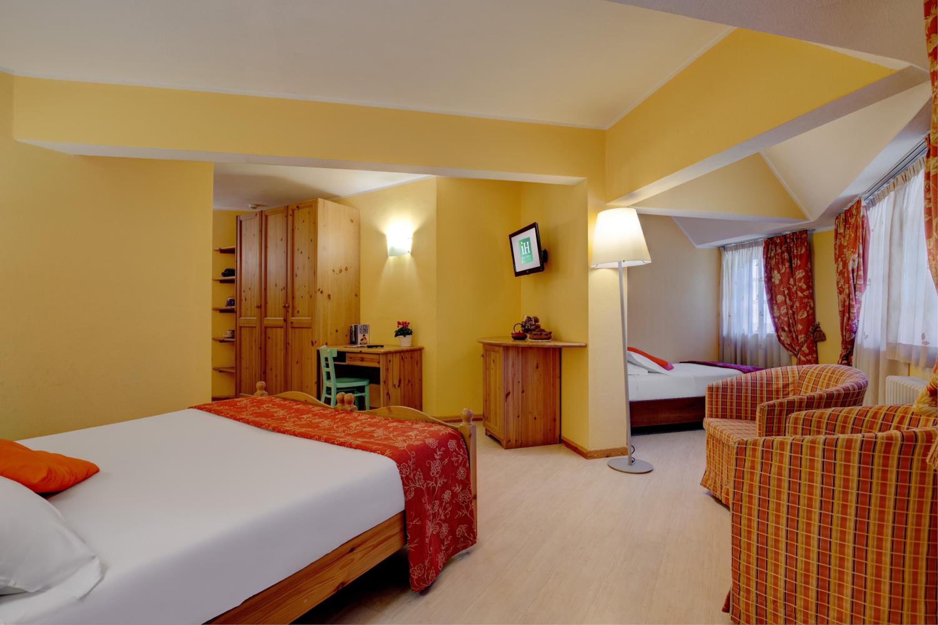 Standard Quadruple Room - Photo 7
