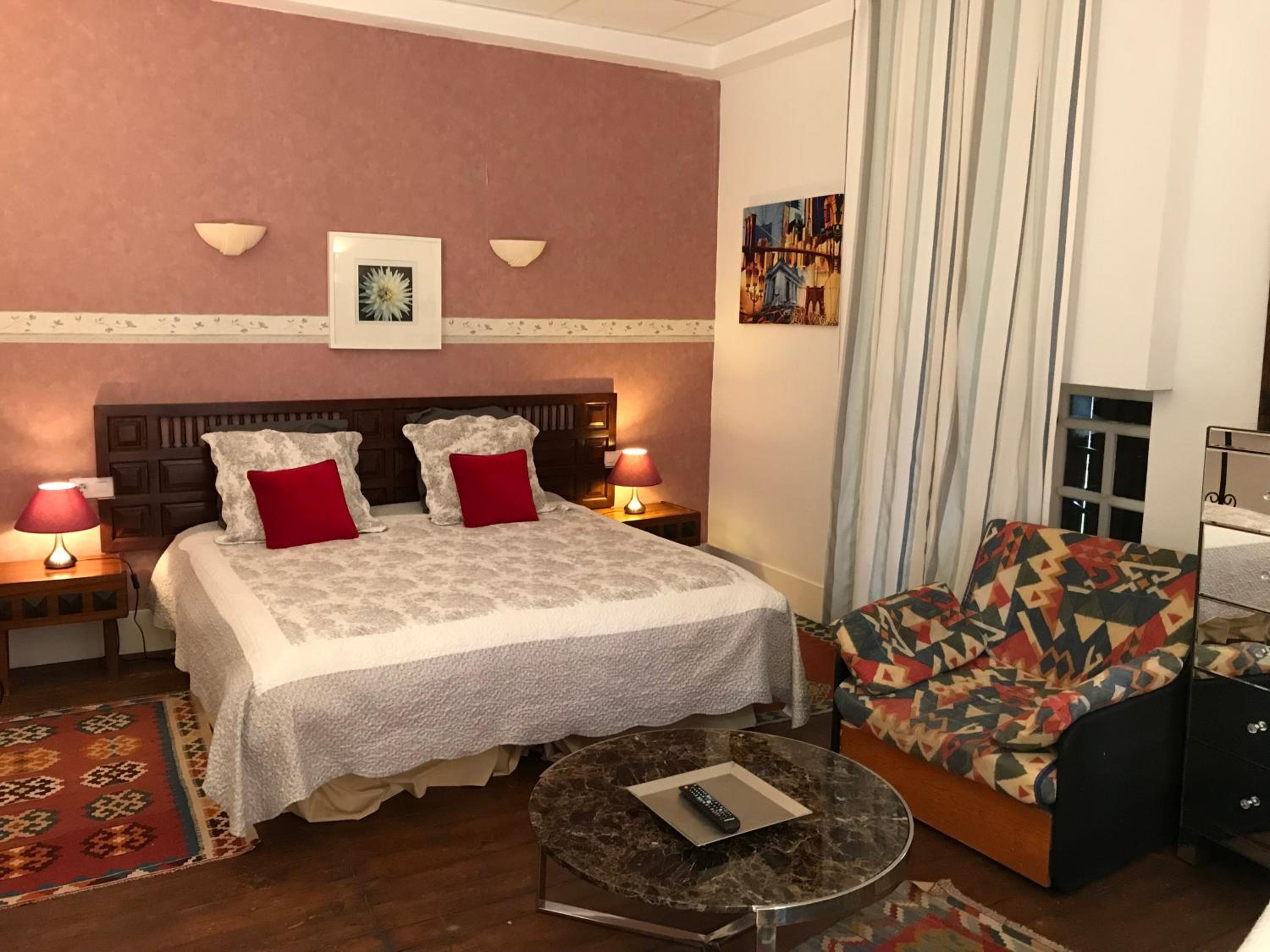 Double Room with Private Bathroom photo 2