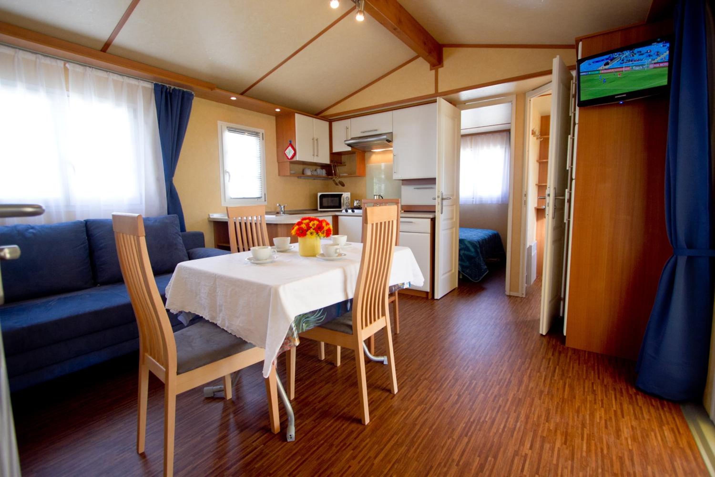 Three-Bedroom Chalet photo 1