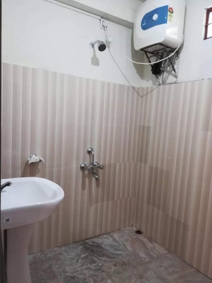 Double Room With Private Bathroom photo 3