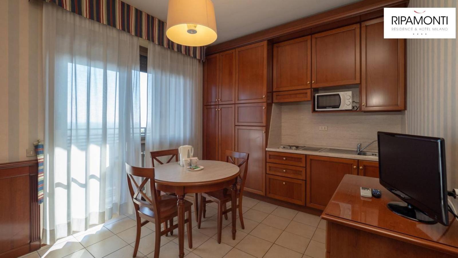 One-Bedroom Apartment photo 2