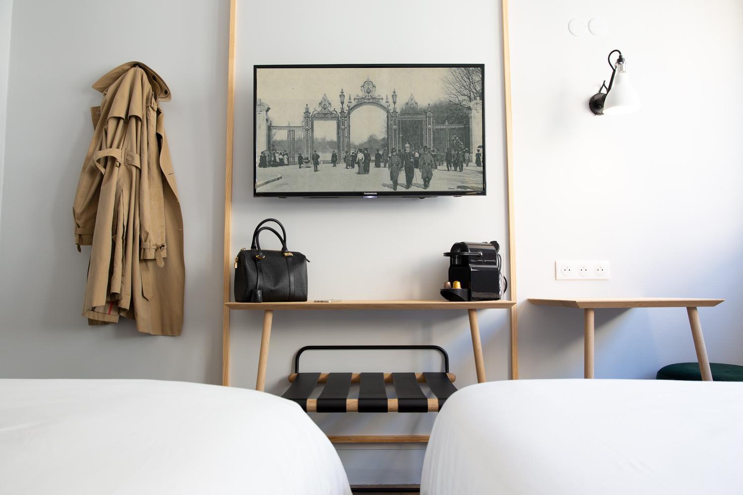 Twin Room thumbnail 6