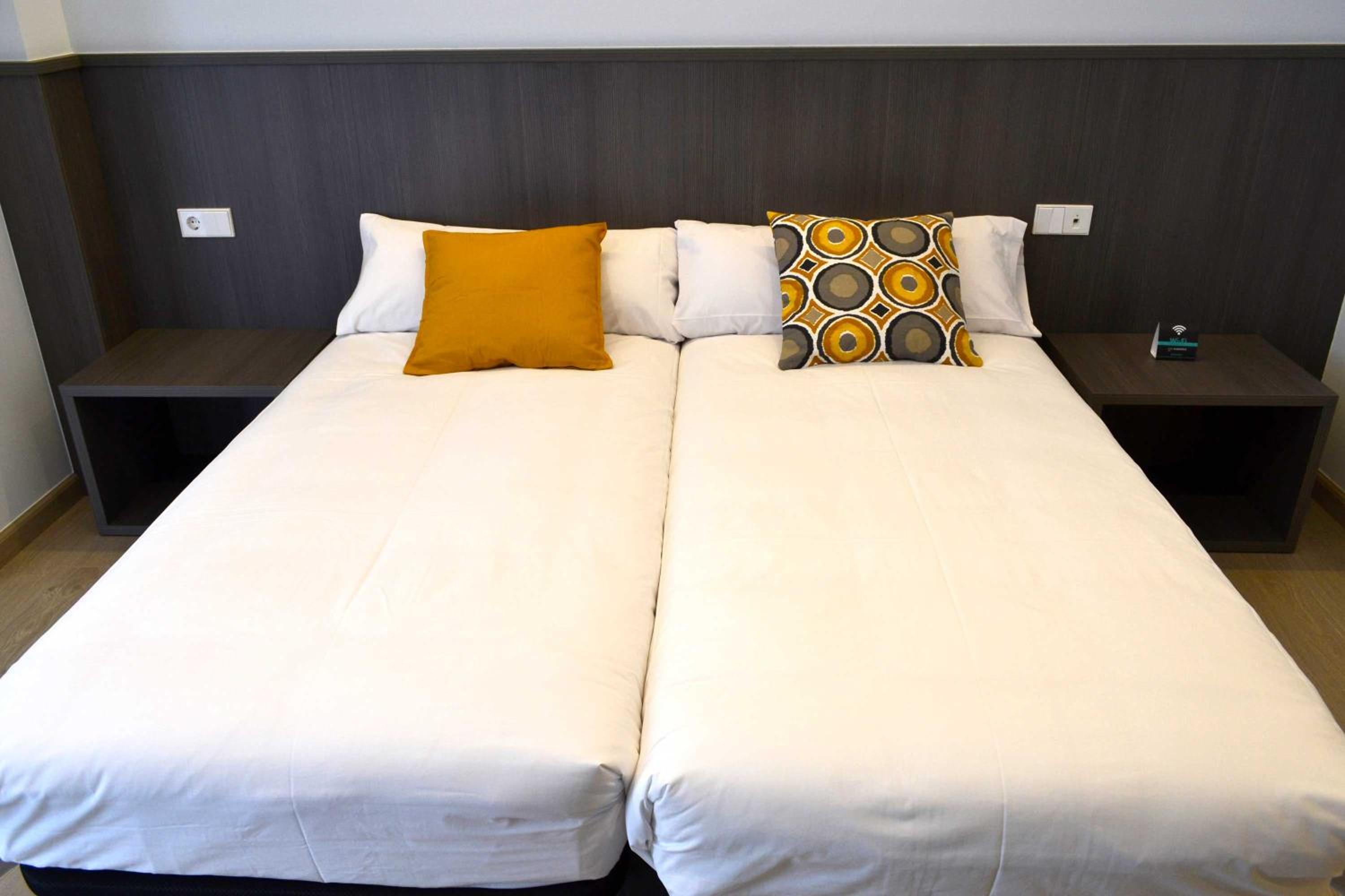 Economy Double or Twin Room photo 3