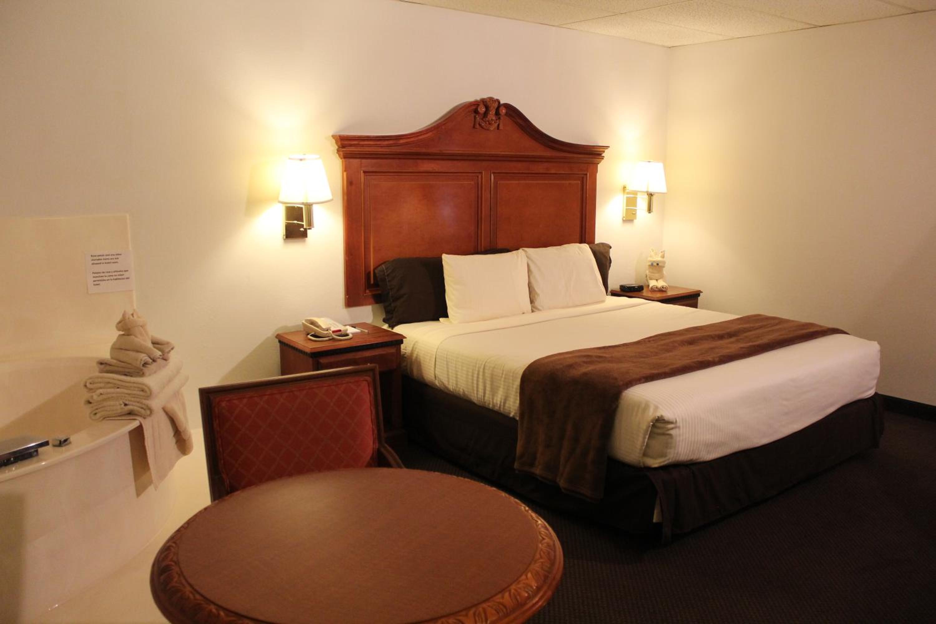 Deluxe Junior Suite - Photo 2