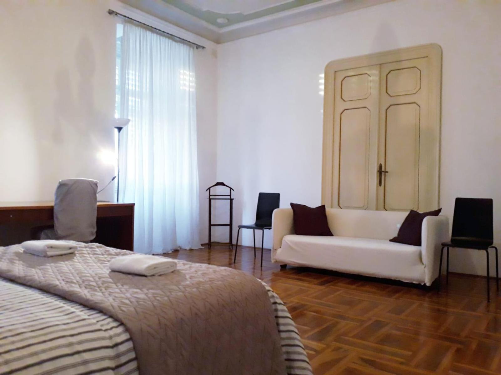 Deluxe Double or Twin Room with Sea View photo 2