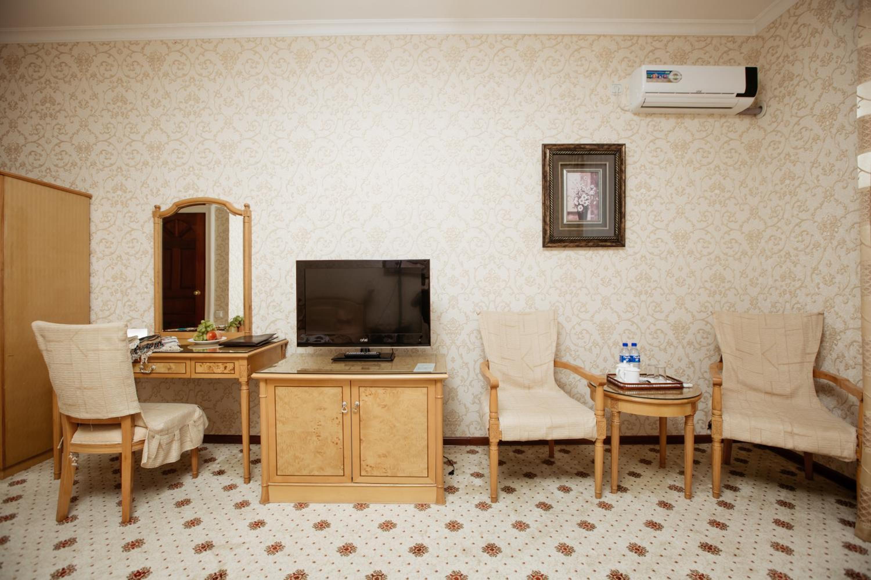 Standard Twin Room photo 2