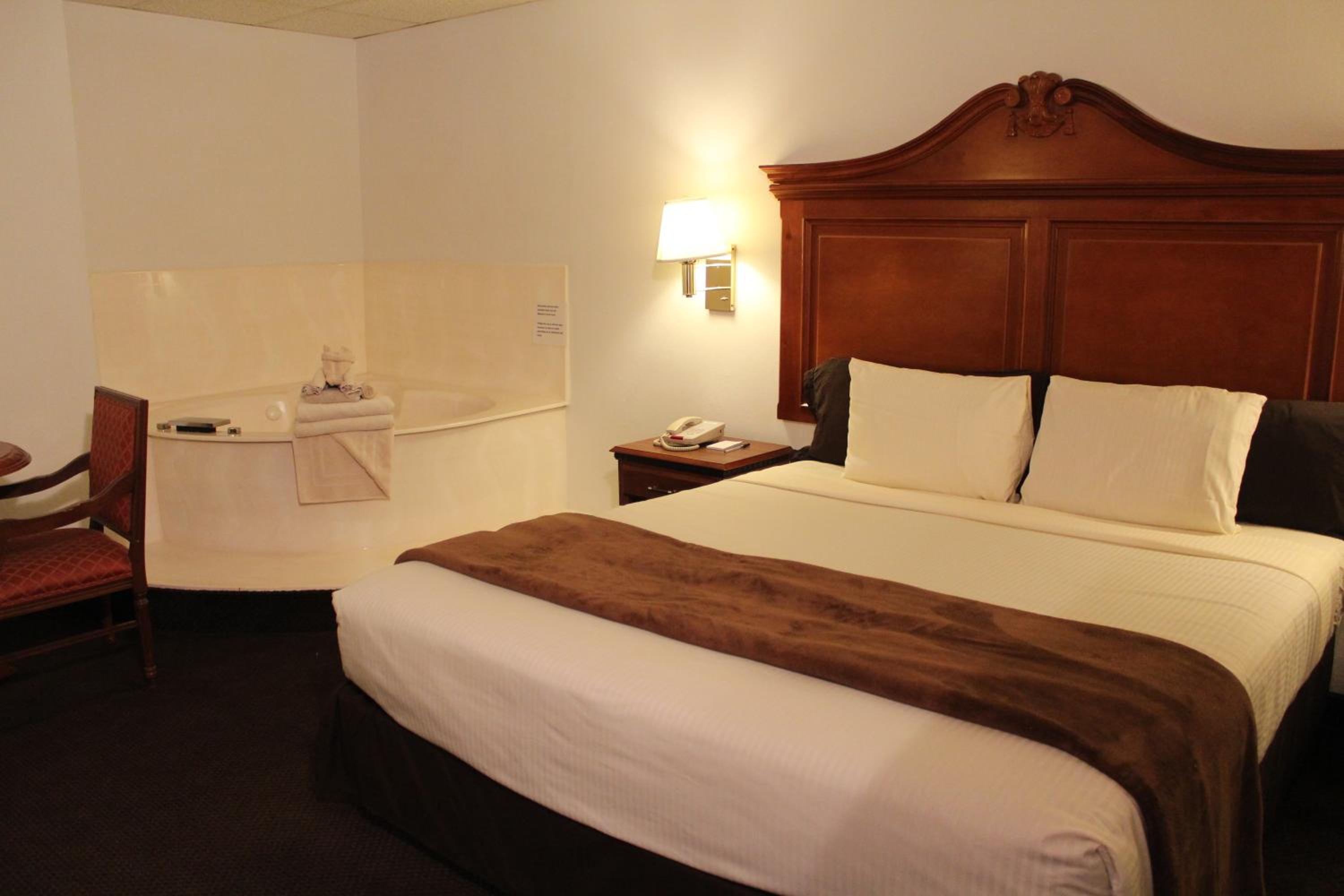 Deluxe Junior Suite - Photo 3