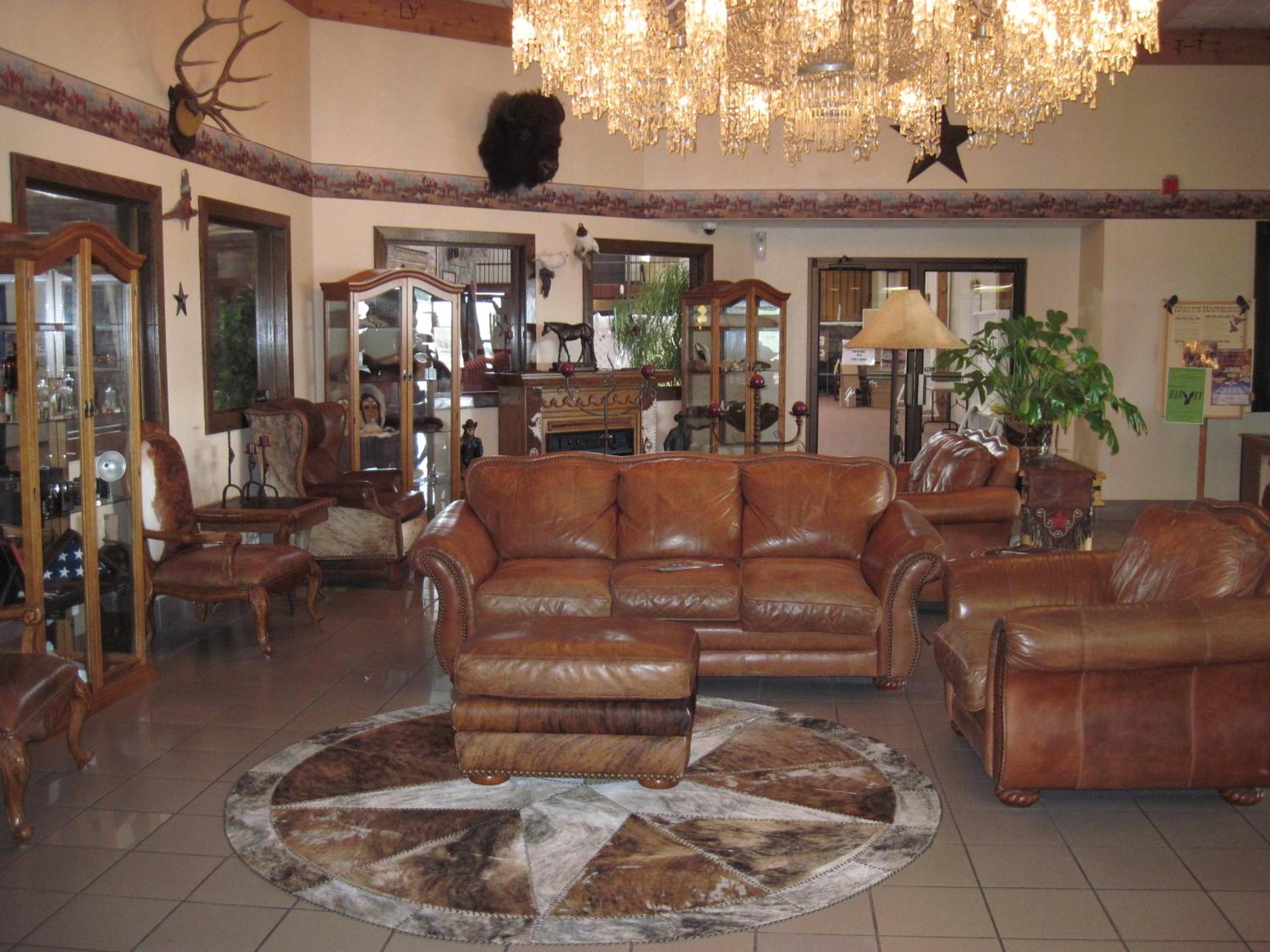 Deluxe Family Suite - Photo 1