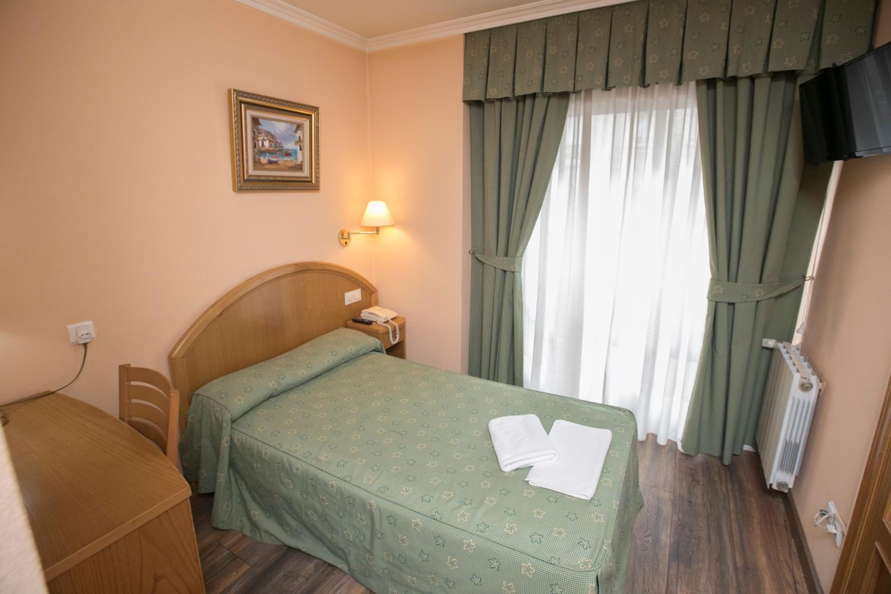 Single Room photo 2