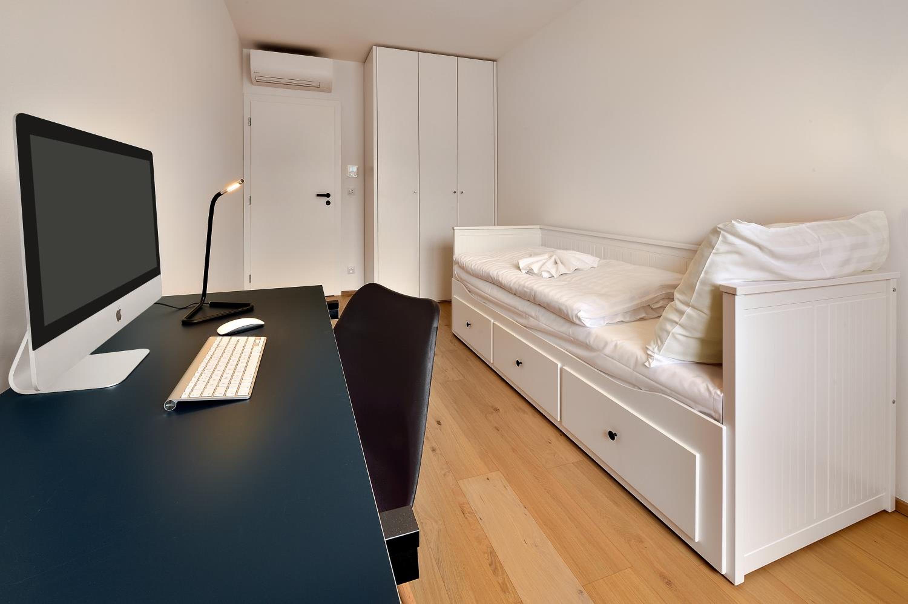 Three-Bedroom Apartment - Photo 4