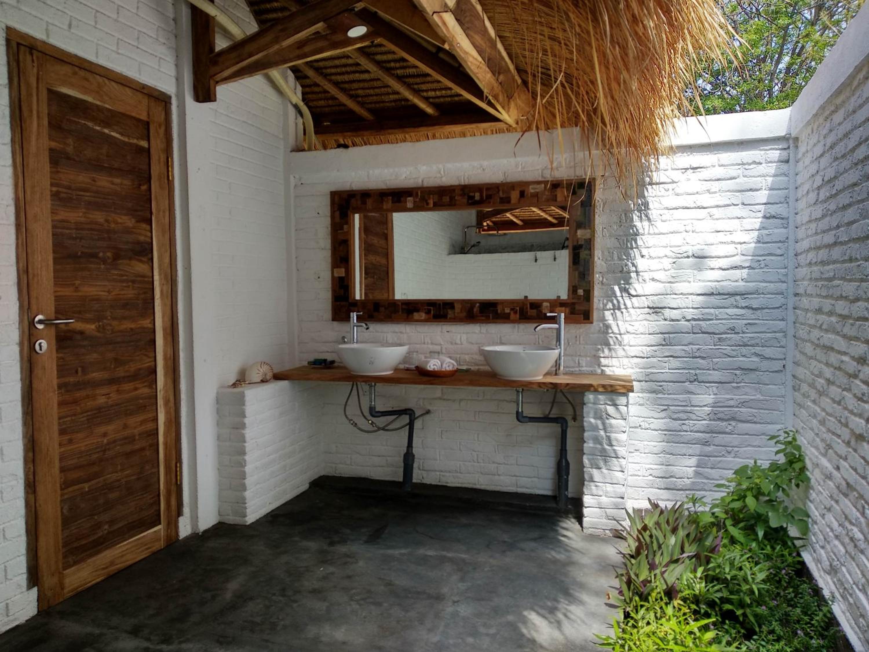 Bungalow with Sea View photo 3
